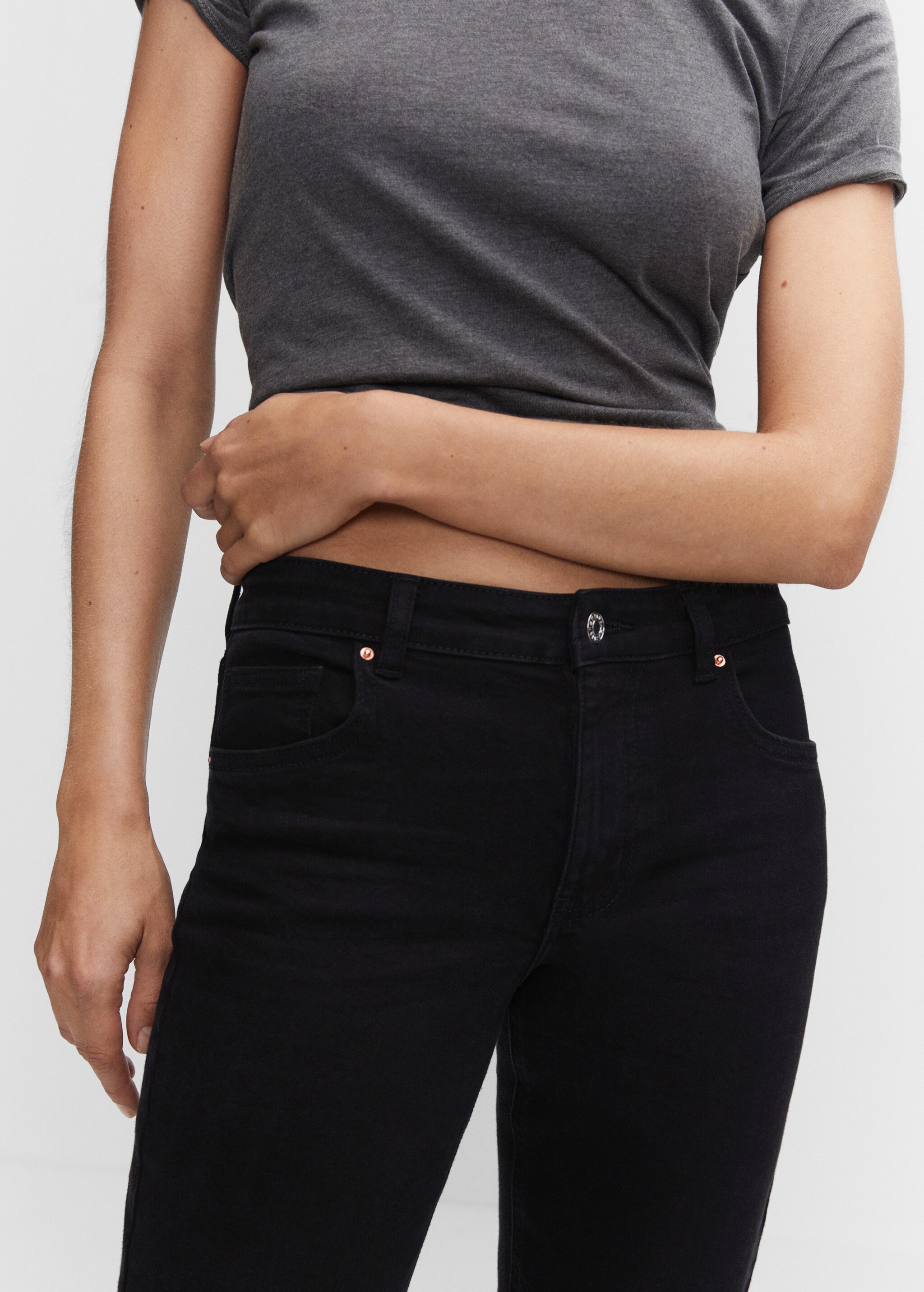 Medium-rise straight jeans with slits - Details of the article 6