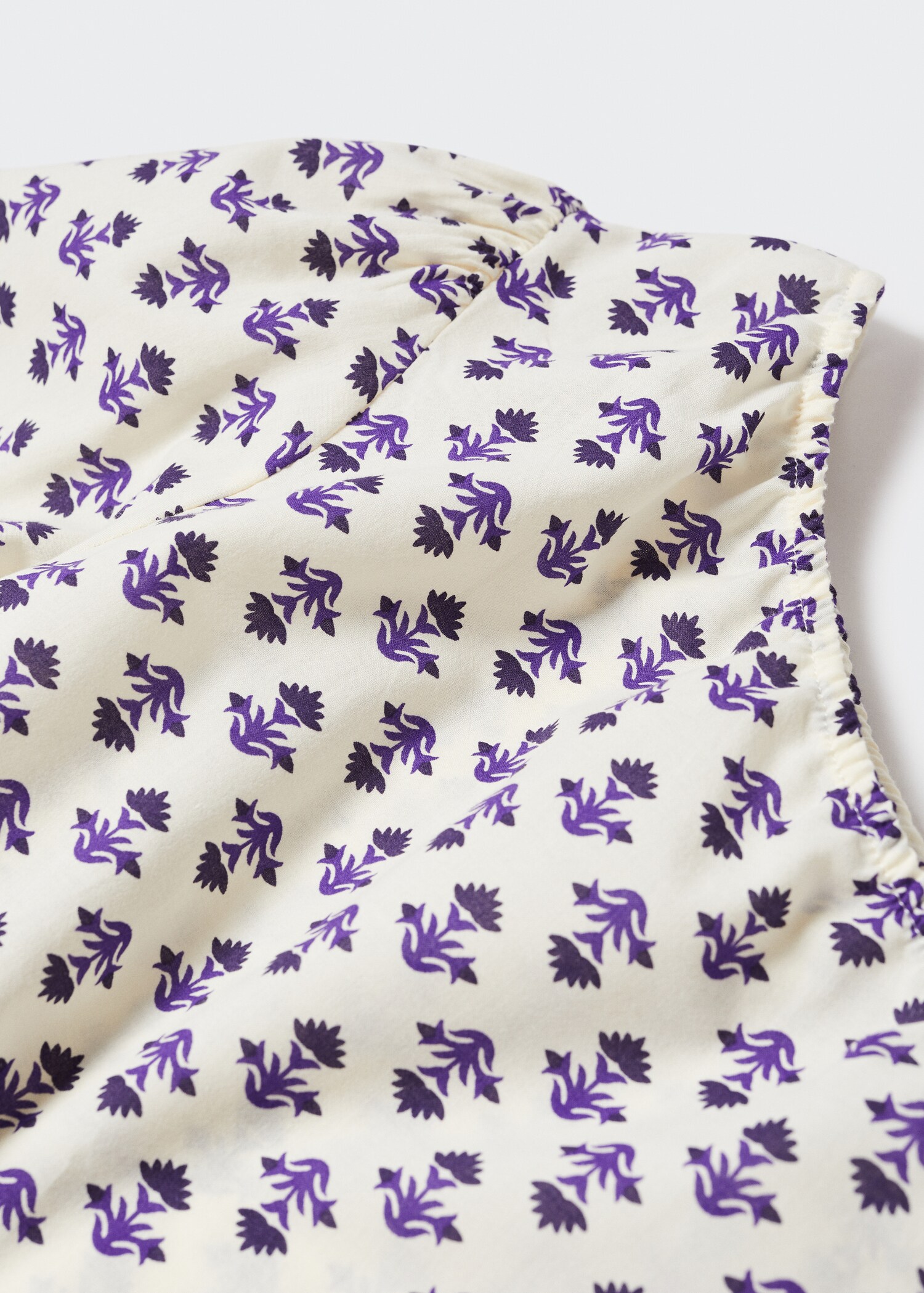 Blusa assimétrica estampada - Pormenor do artigo 8