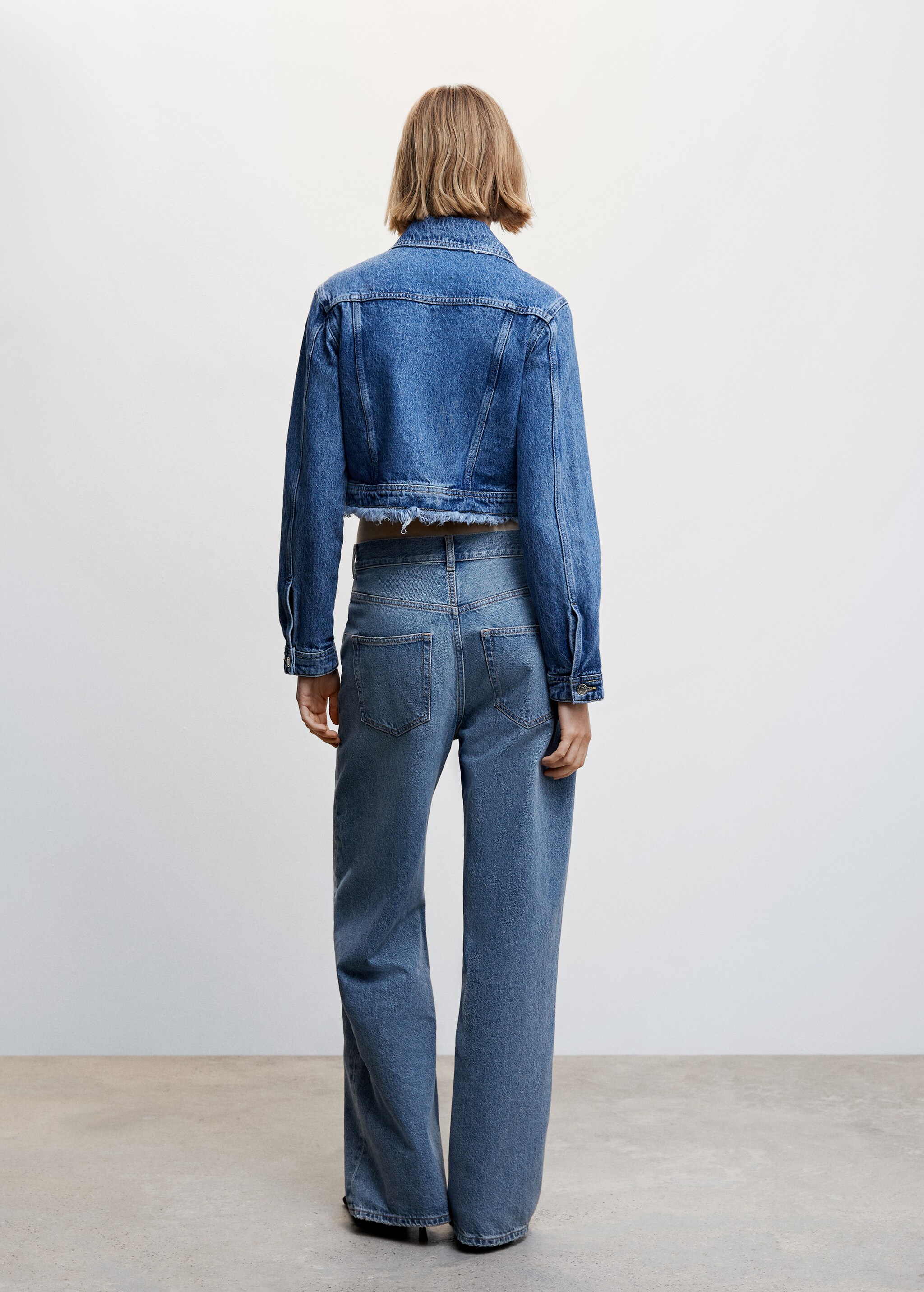 Low-rise loose-fit wideleg jeans - Reverse of the article