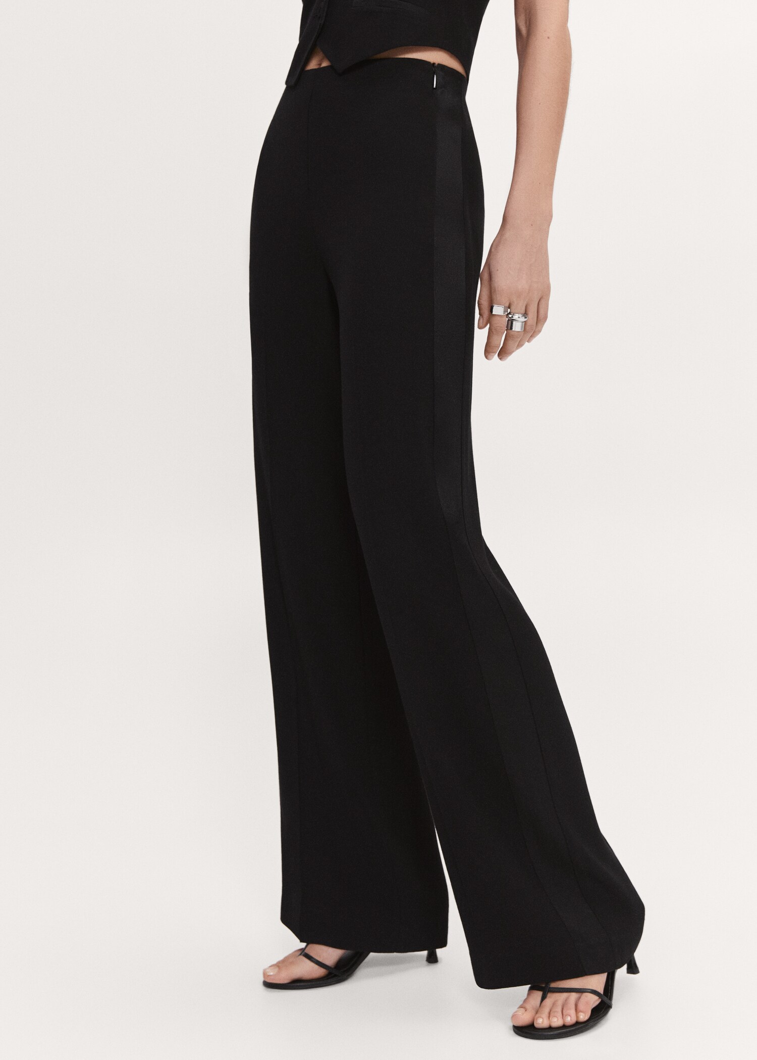 Pantalón traje wideleg  - Plano medio