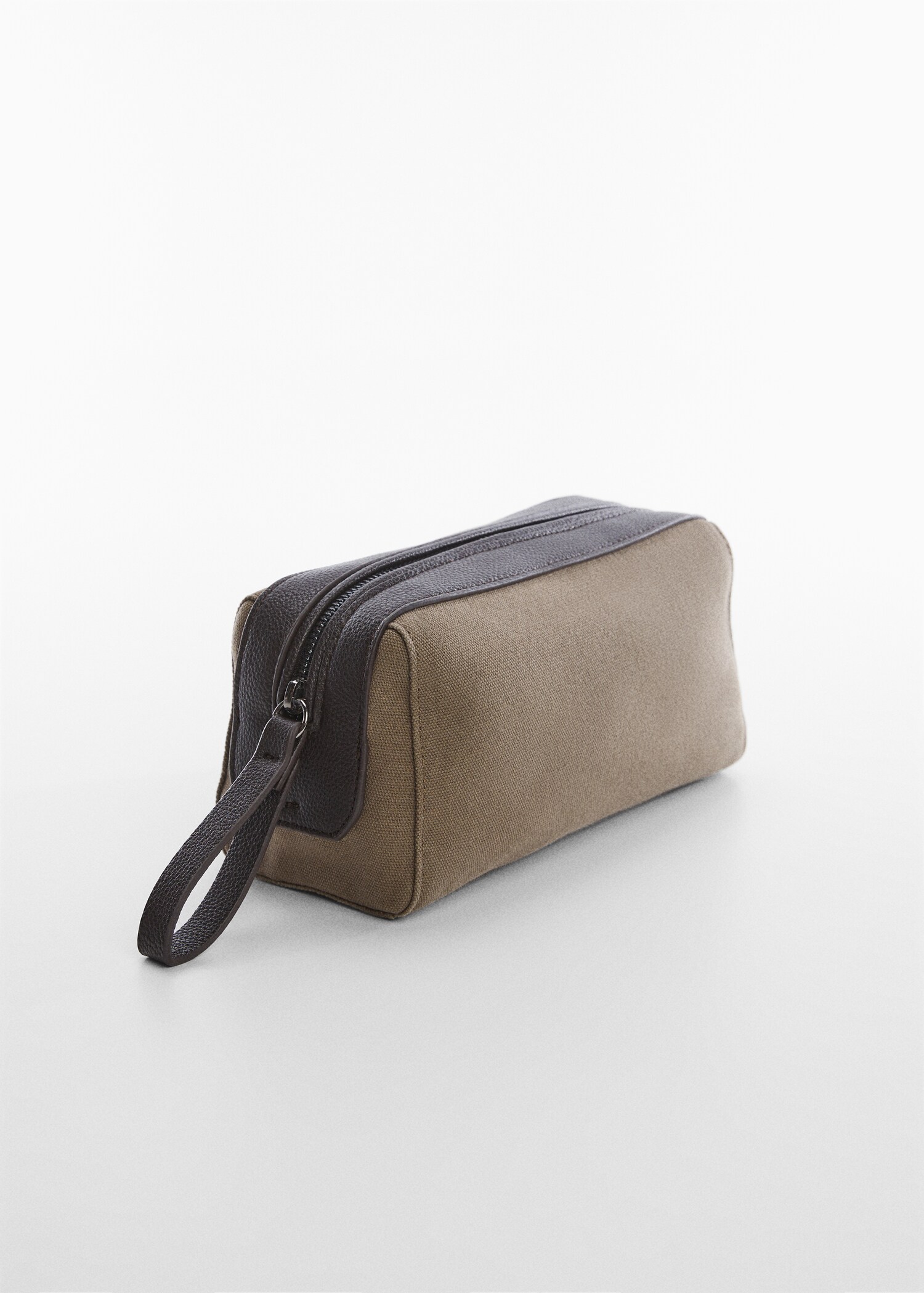 Contrasting design cosmetic bag - Medium plane