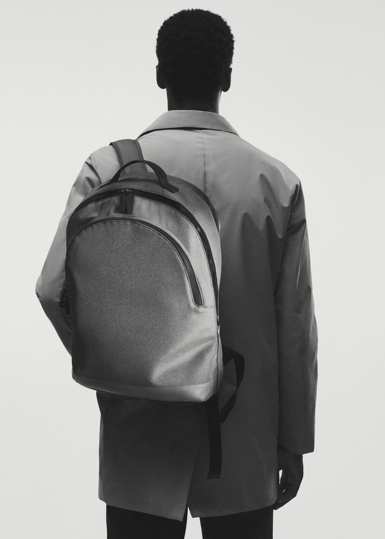 Wasserabweisender Rucksack mit Taschen - Detail des Artikels 9
