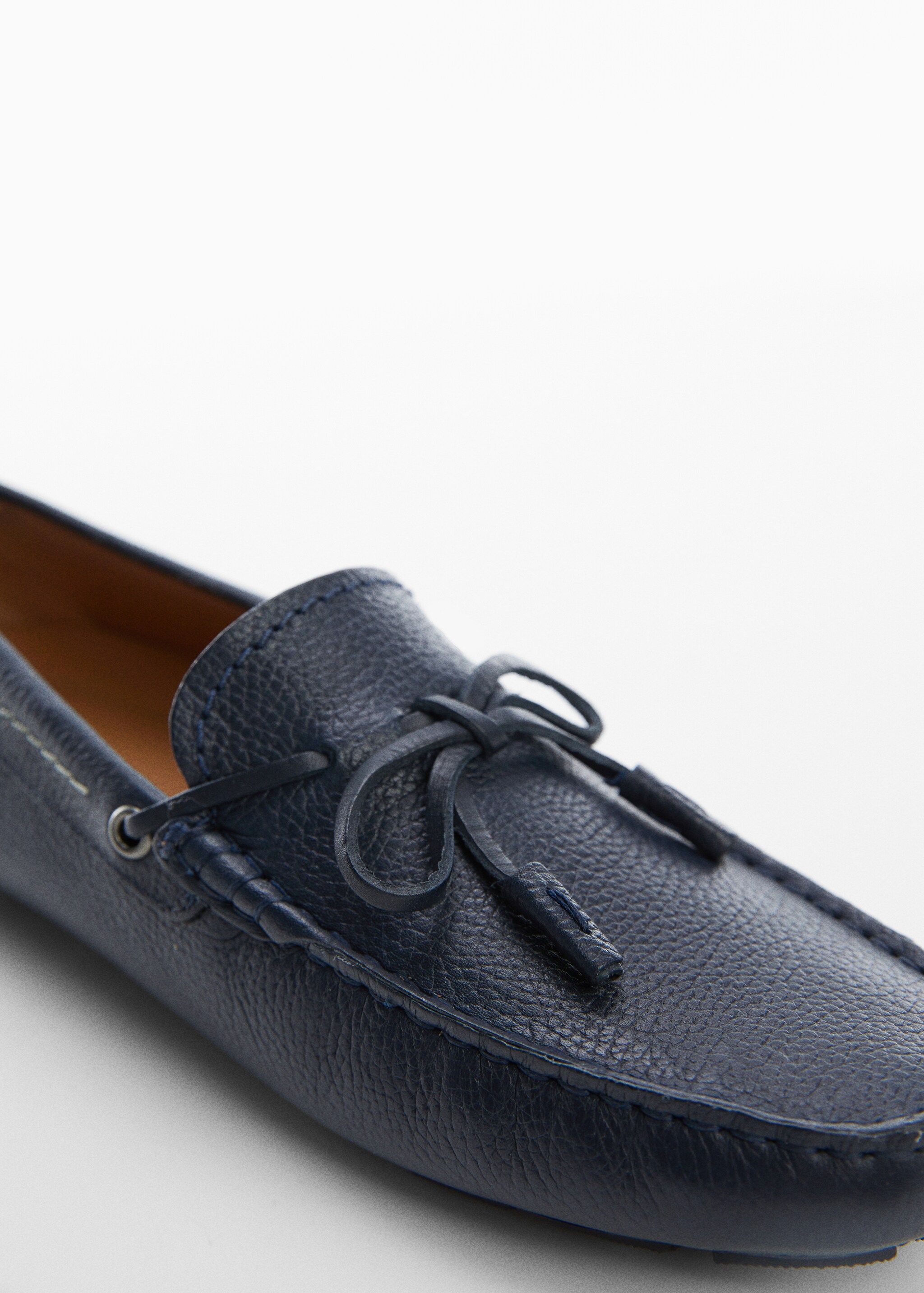 Leather loafers with tassels - Details of the article 1