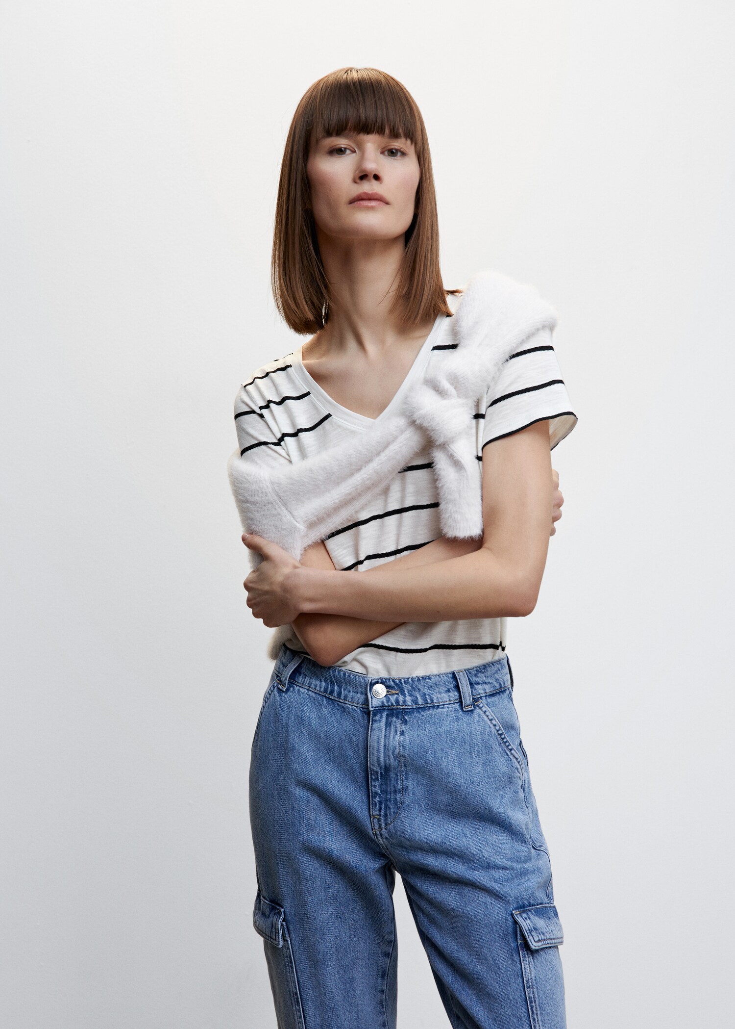 V-neck striped T-shirt - Medium plane