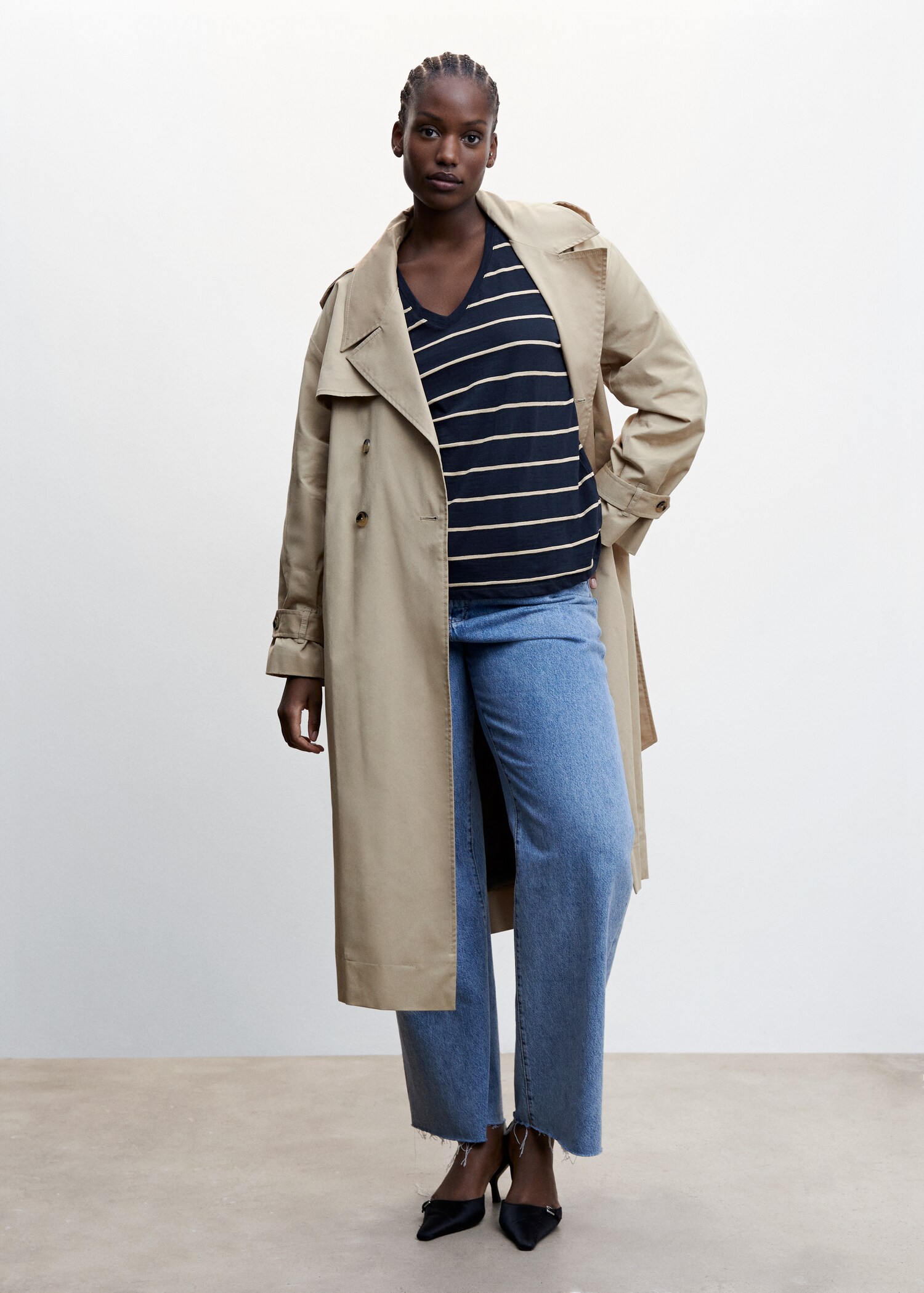 V-neck striped T-shirt - Details of the article 3