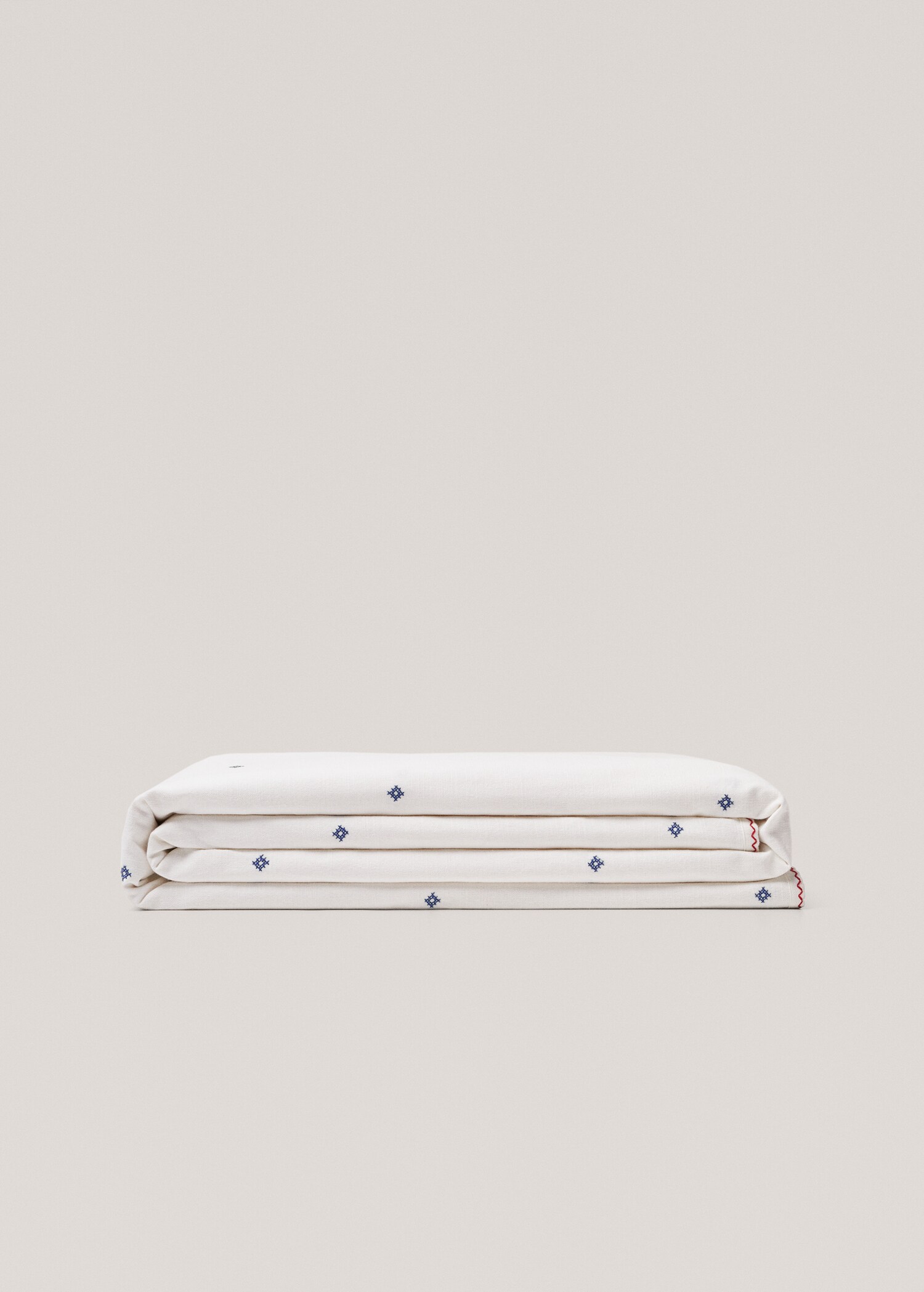 Édredon détails brodés 270x280 cm - Article sans modèle