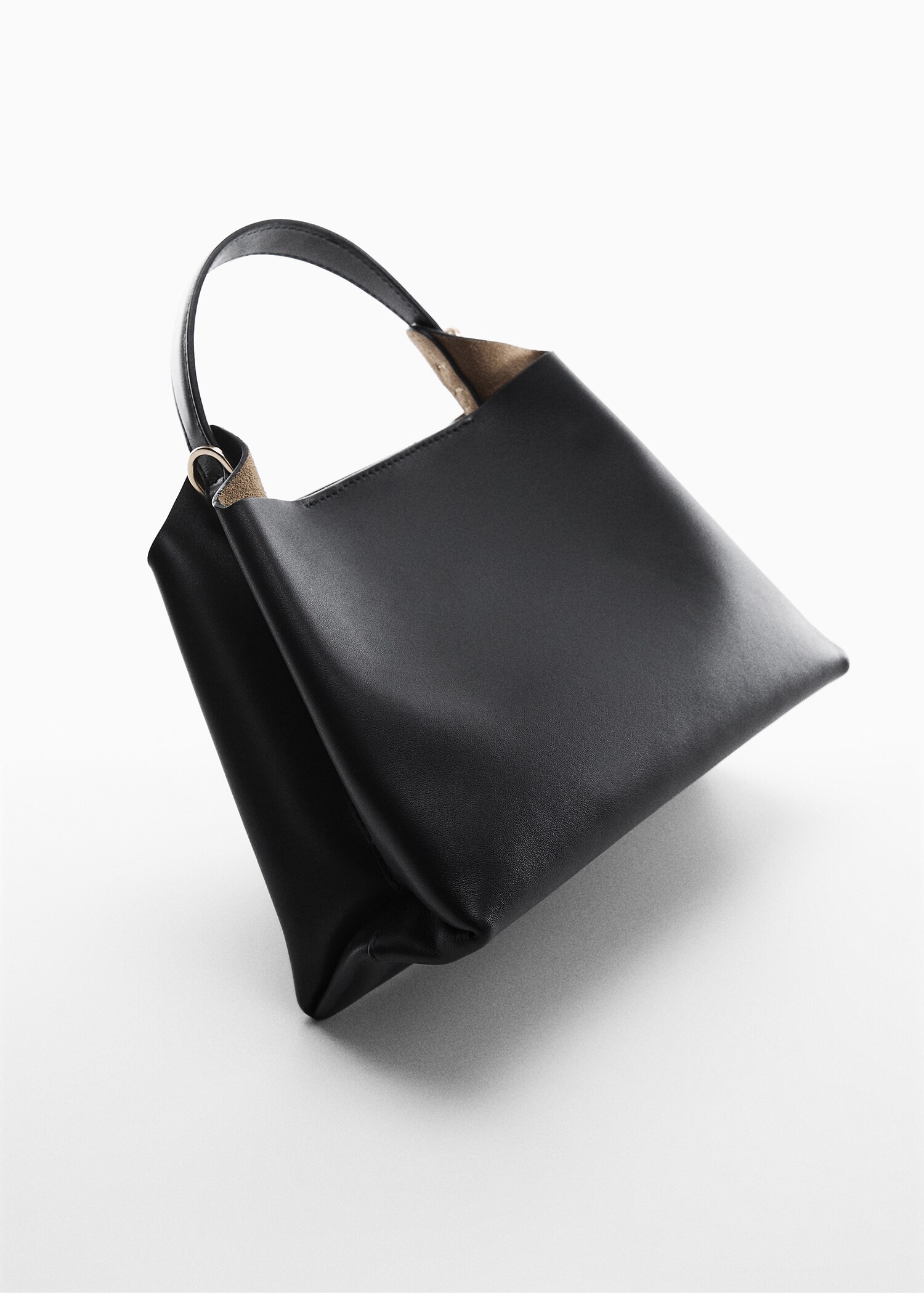 Leather strap bag - Details of the article 5