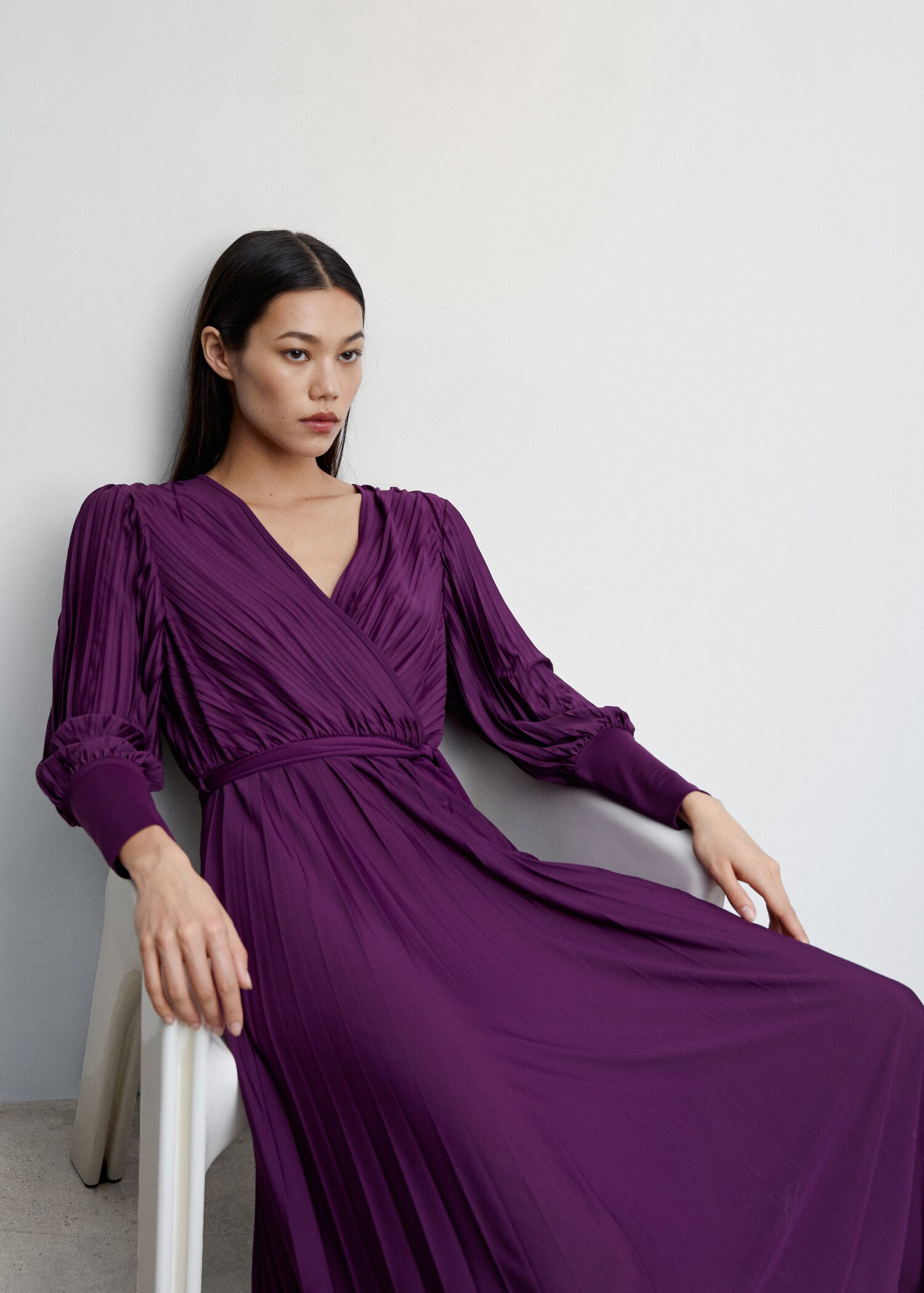 Pleated wrap dress - Details of the article 2