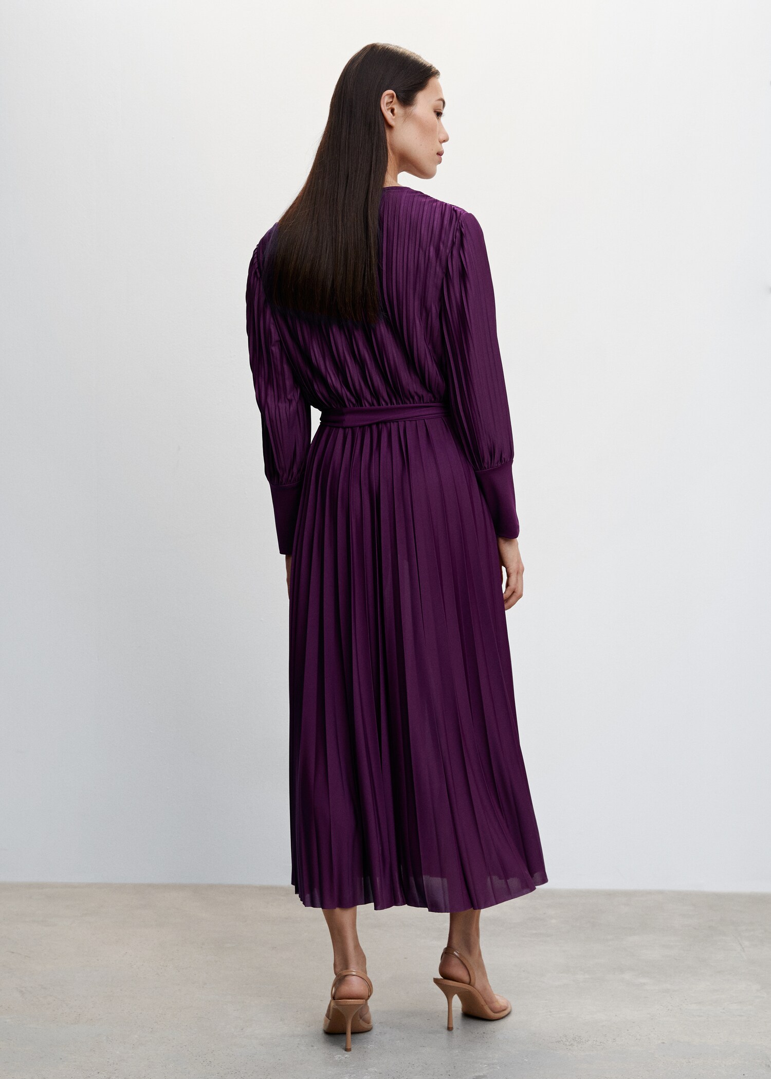 Pleated wrap dress - Reverse of the article