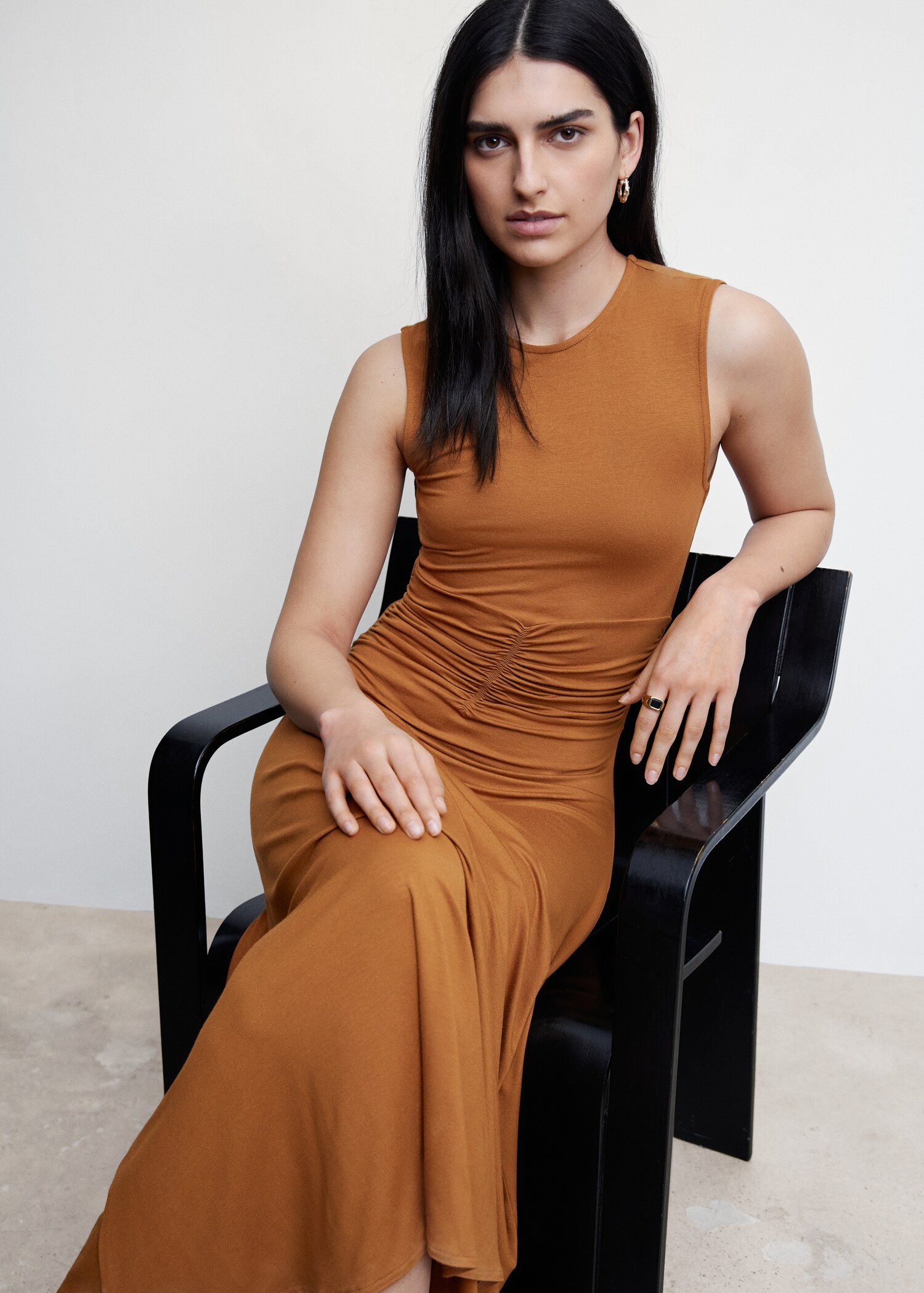 Dress with gathered waist - Details of the article 2