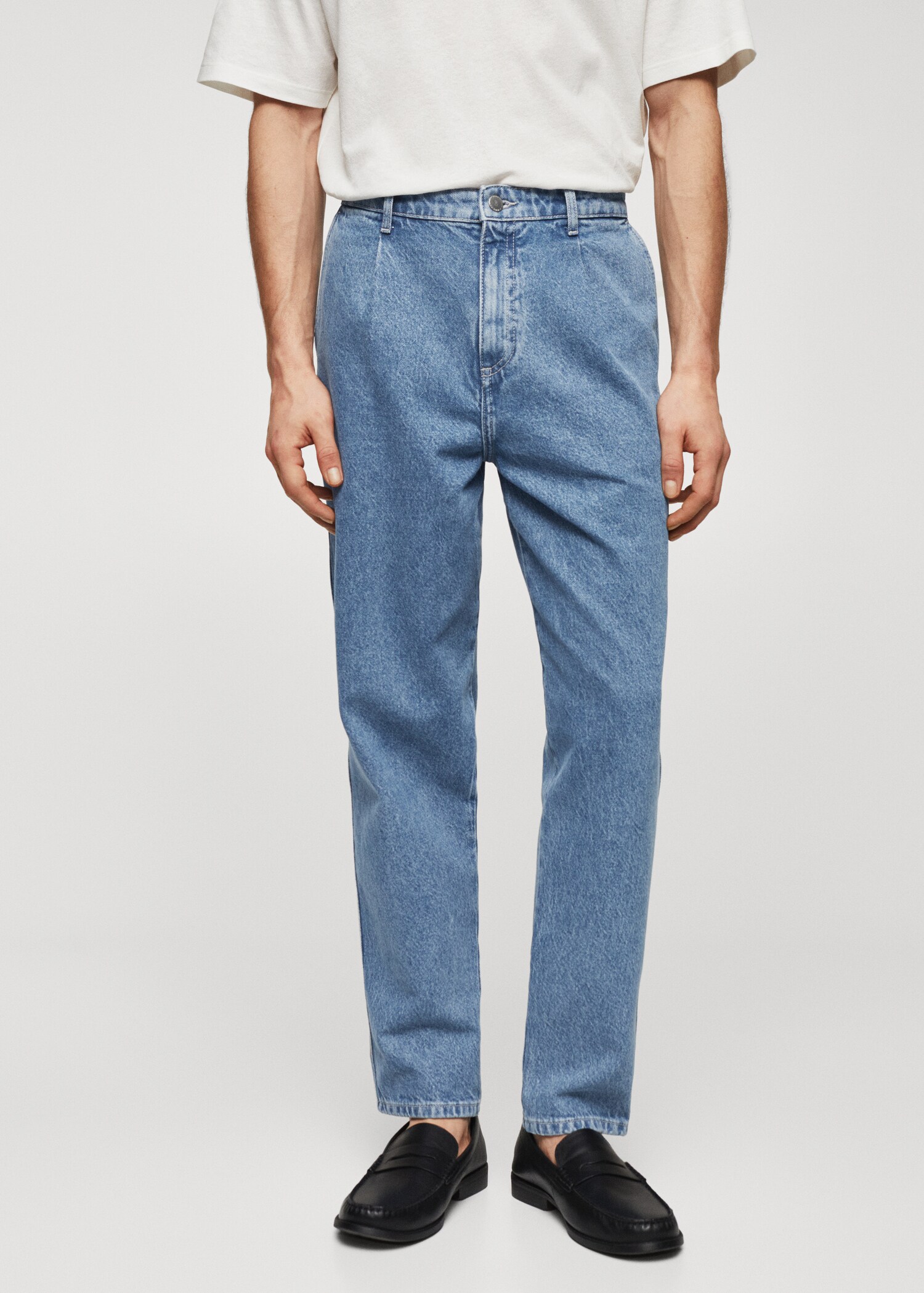 Jeans slouchy pinzas  - Plano medio