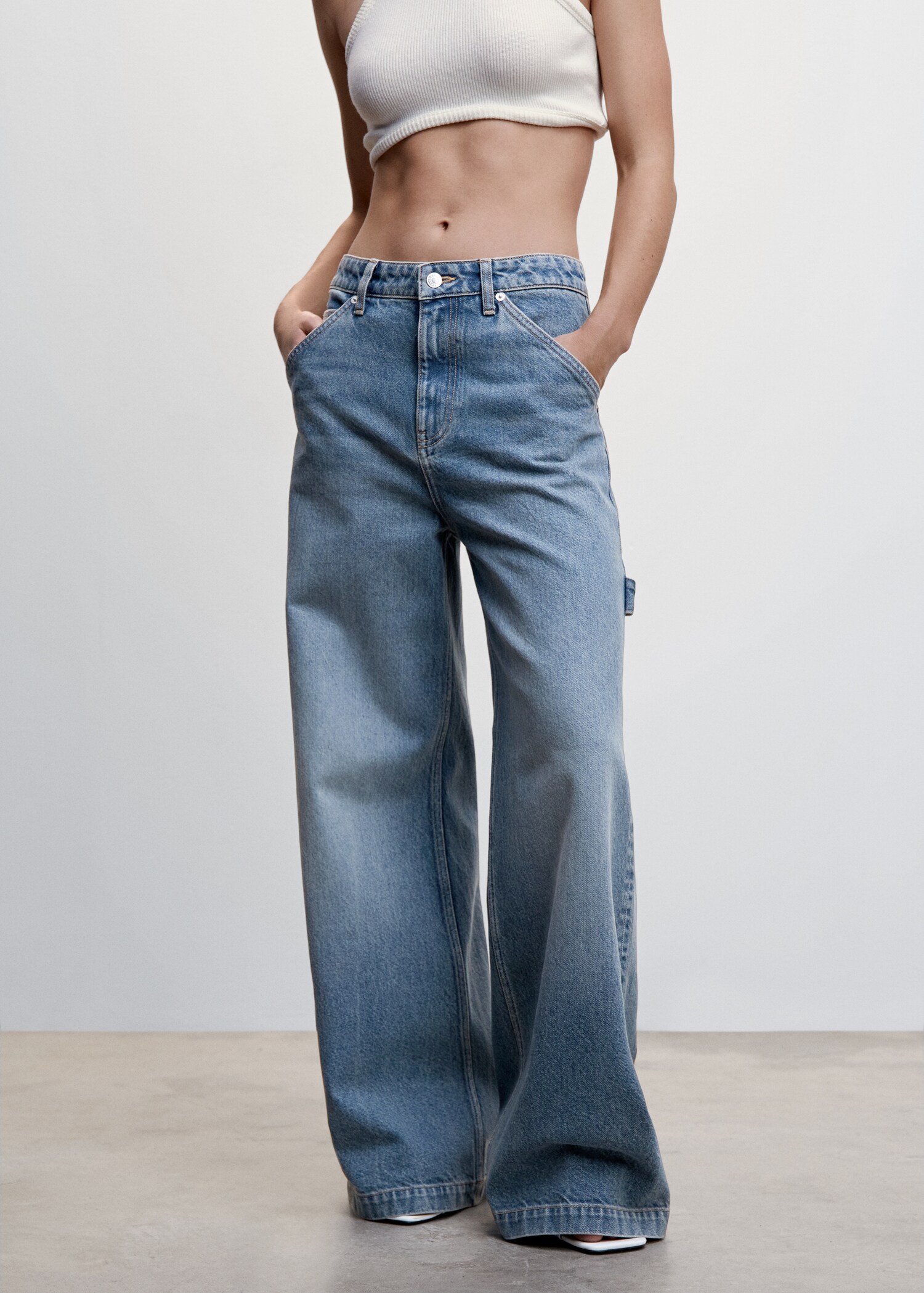 Jeans wideleg tiro bajo - Plano medio