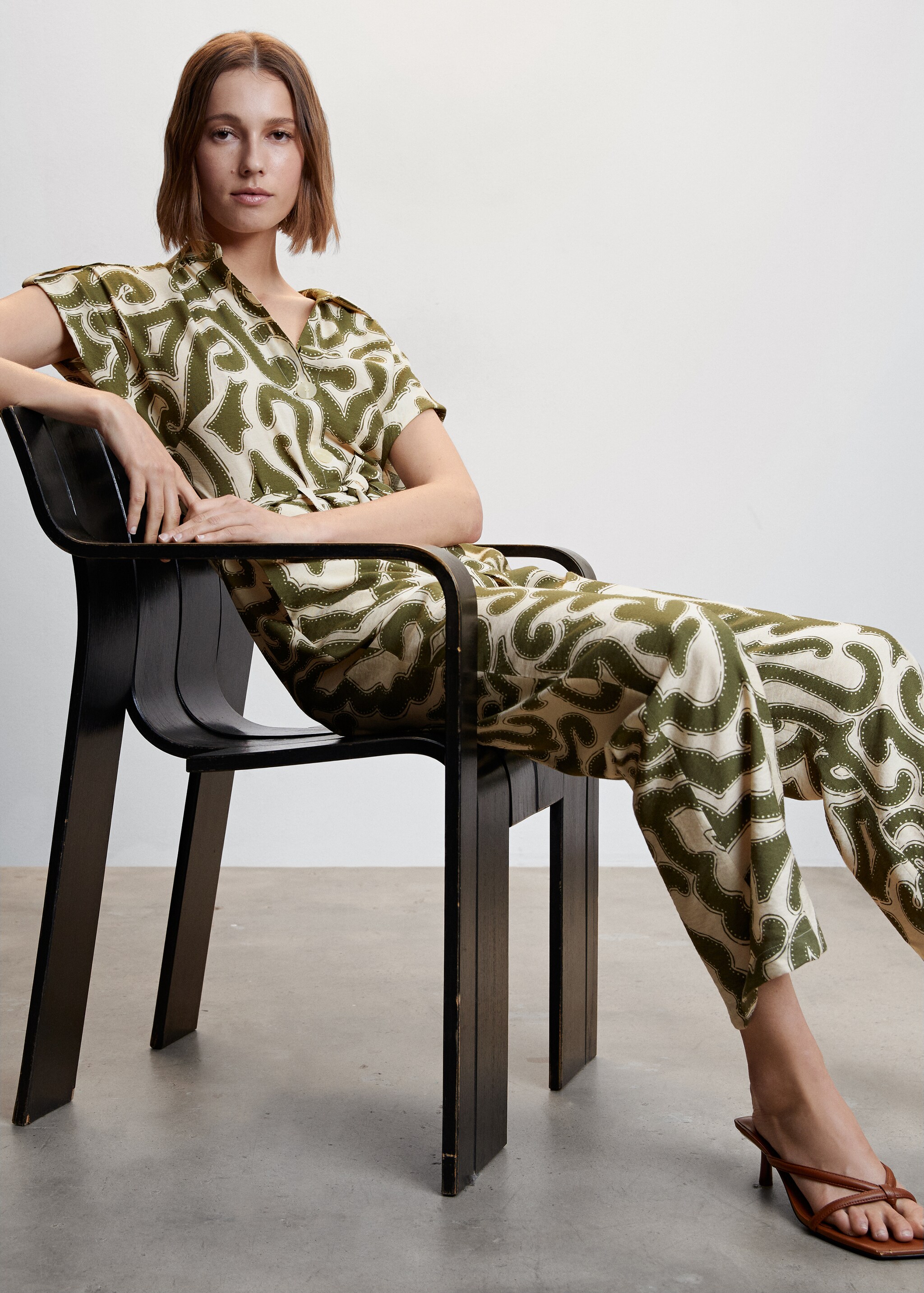 Long printed jumpsuit - Details of the article 2