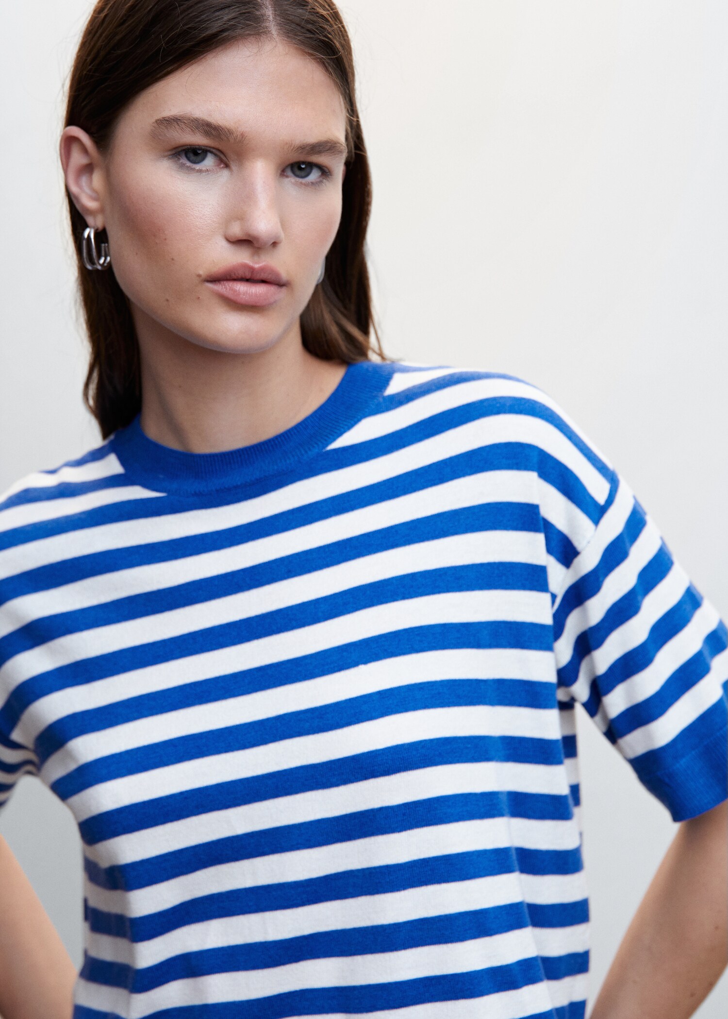 Striped short-sleeved t-shirt - Details of the article 1