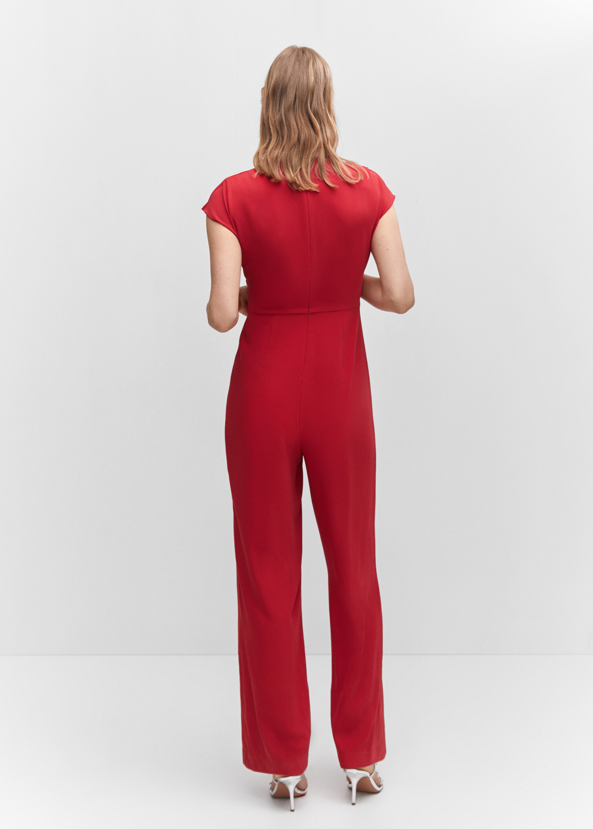 Short-sleeved jumpsuit with knot detail - Reverse of the article