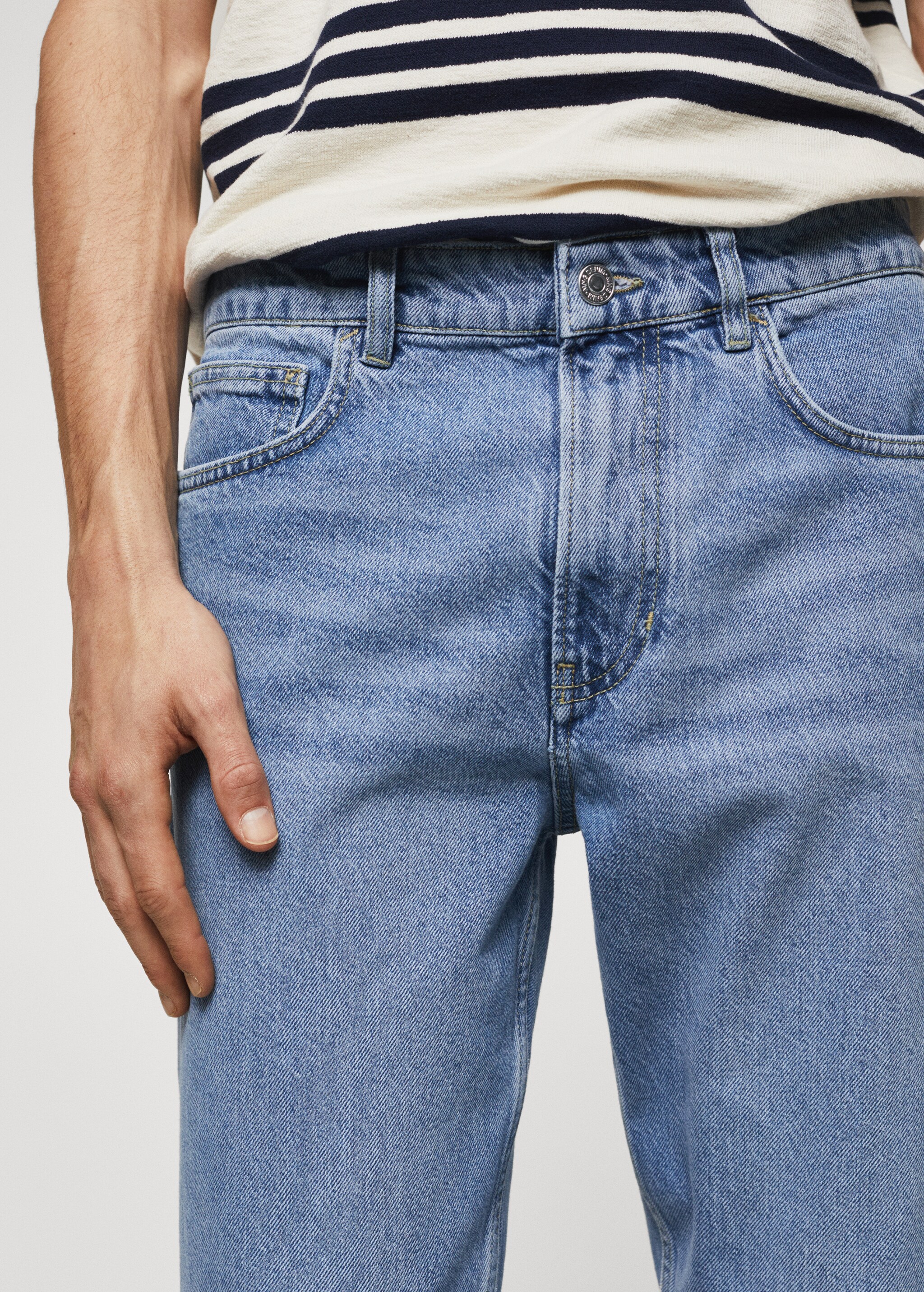 Carrot-fit jeans - Details of the article 1