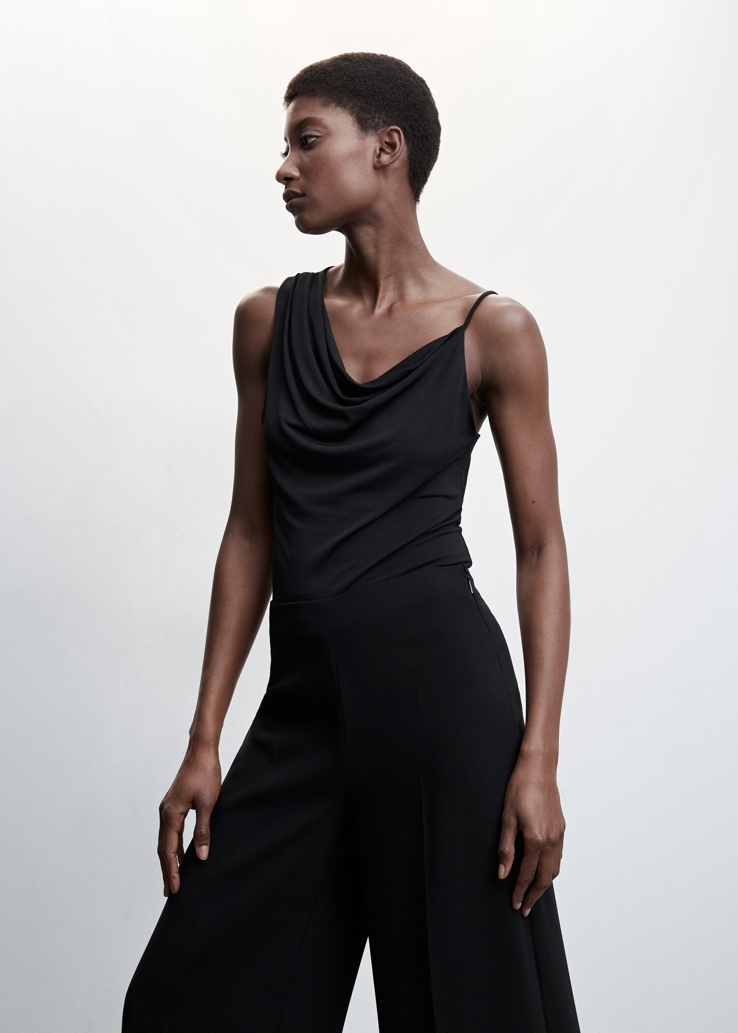 Asymmetrical top with draped neckline - Medium plane