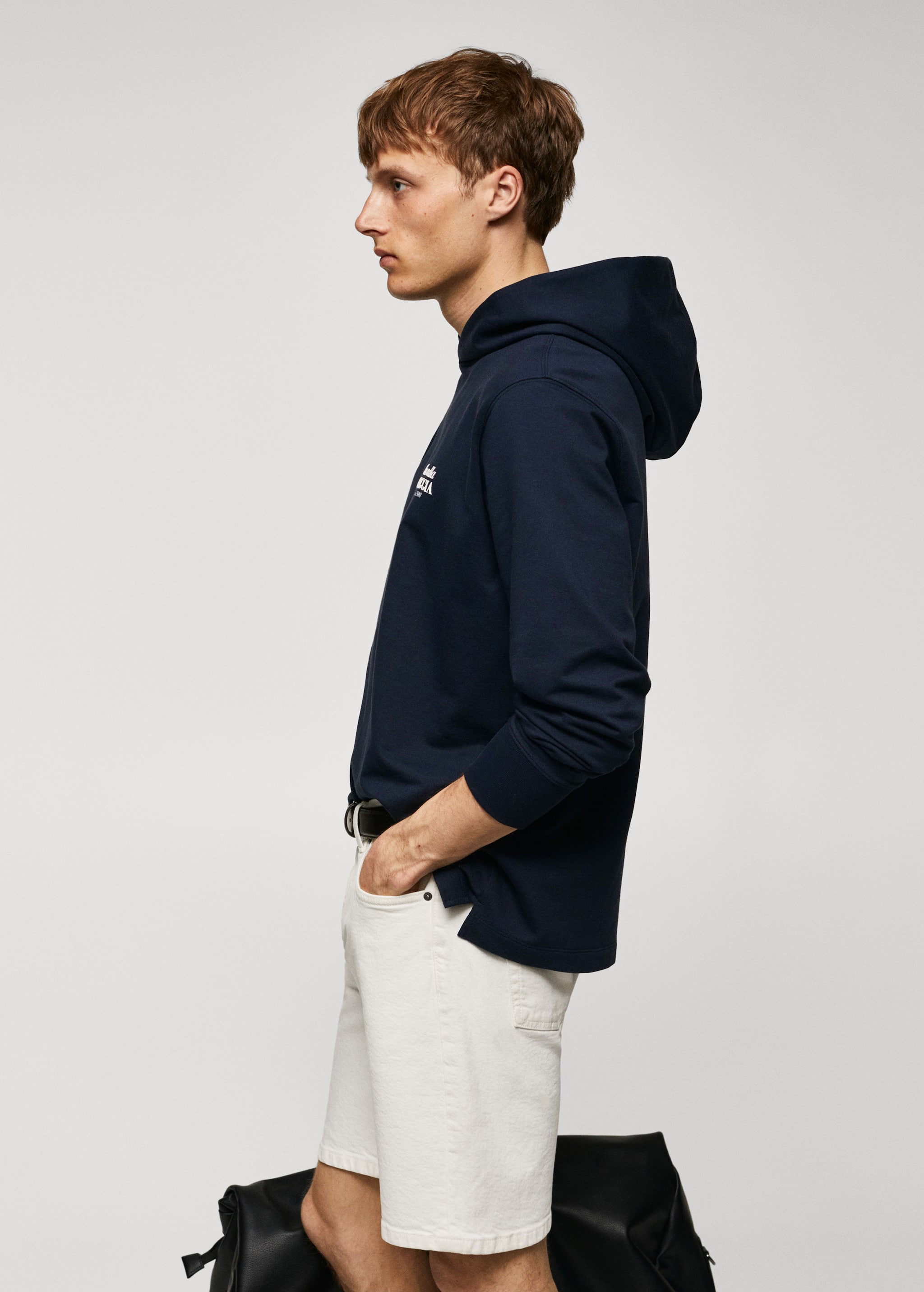 Hooded sweatshirt with text - Details of the article 2