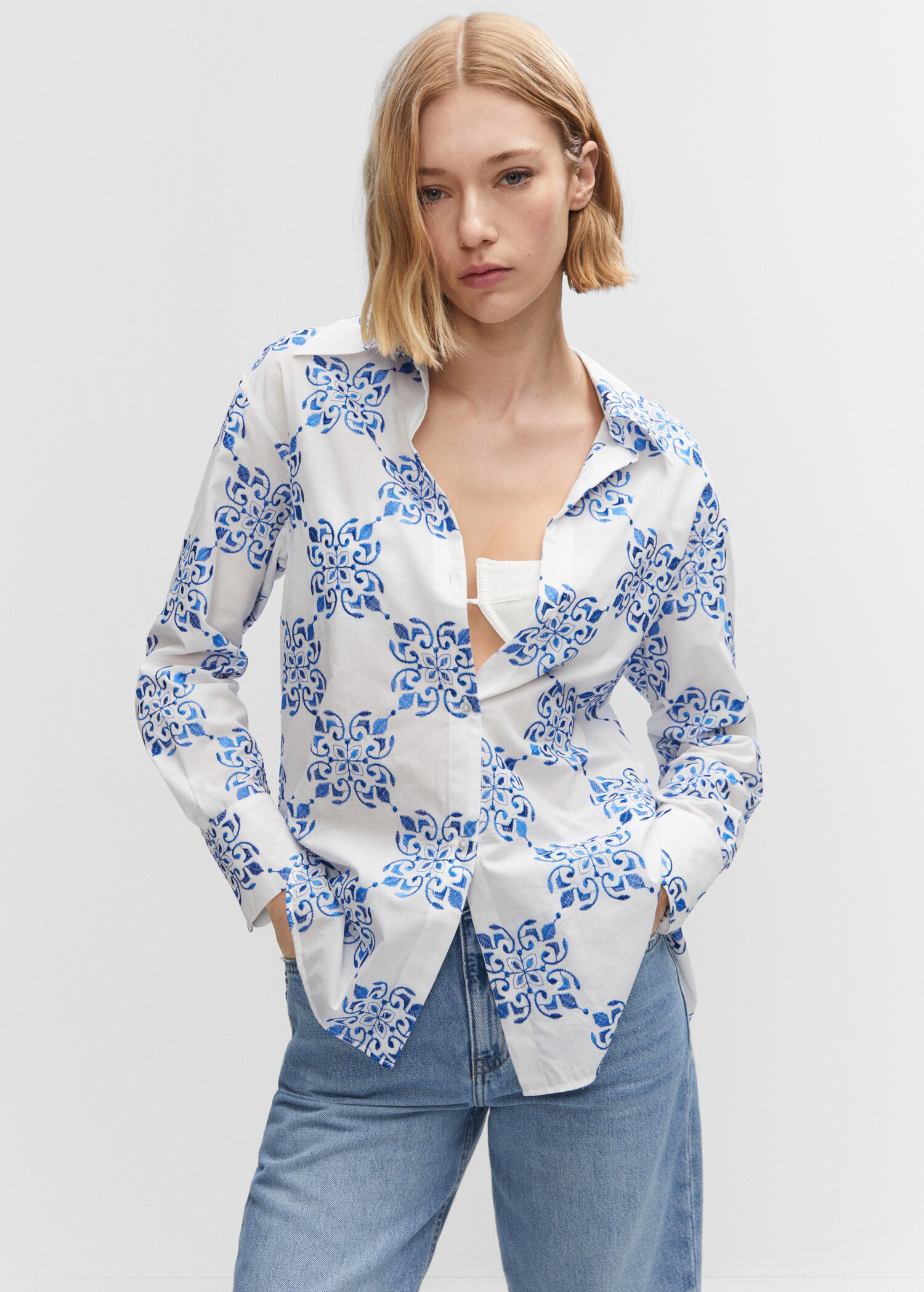 Camisa oversize brodada - Pla mig