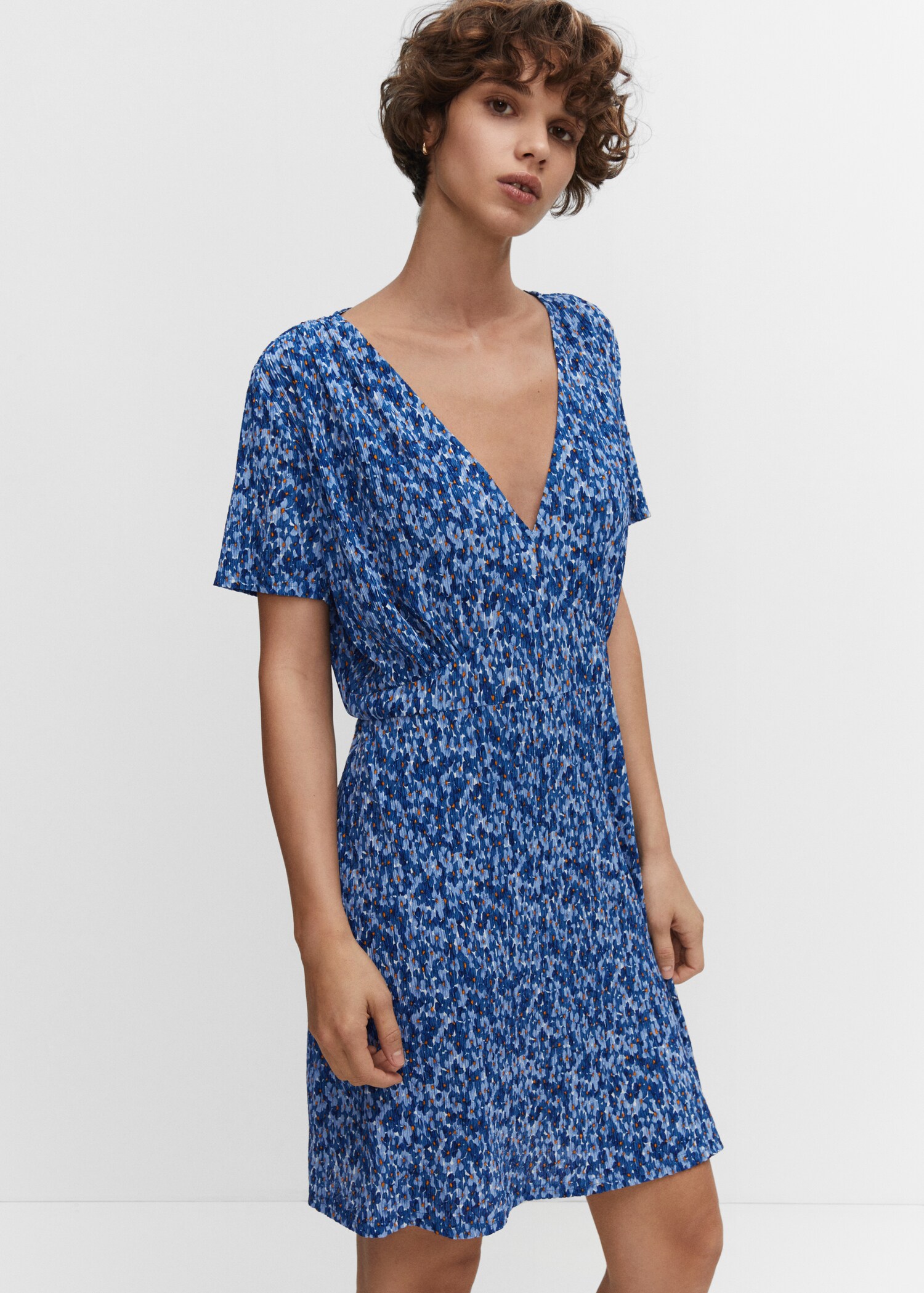 Gemustertes Kleid mit Textur - Mittlere Ansicht