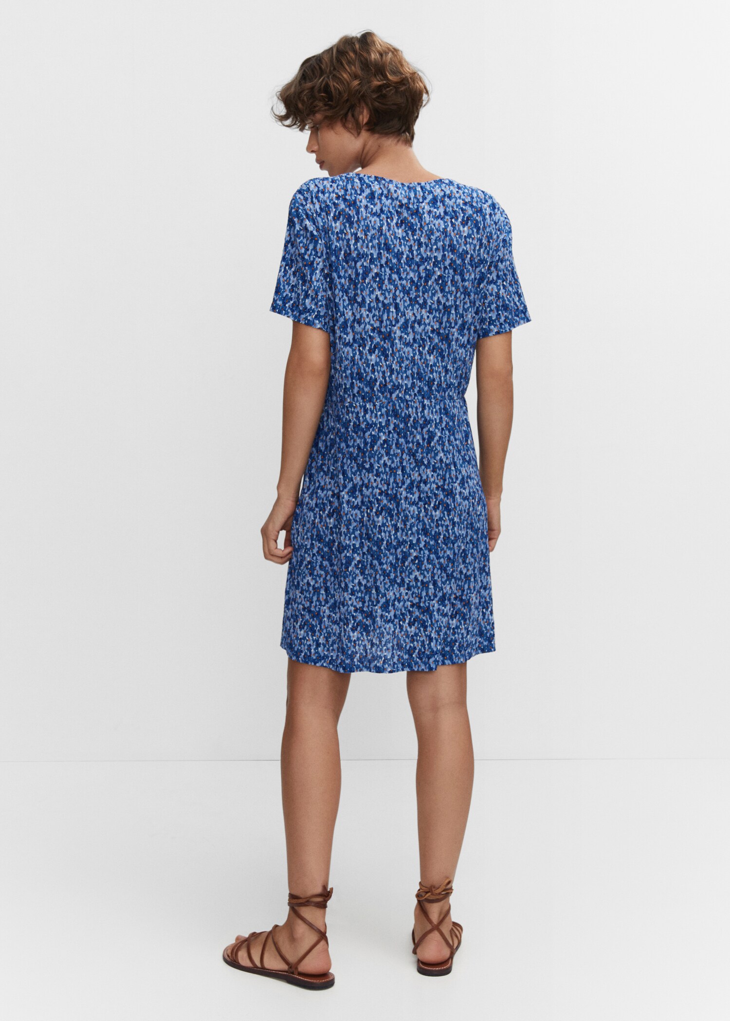 Gemustertes Kleid mit Textur - Rückseite des Artikels