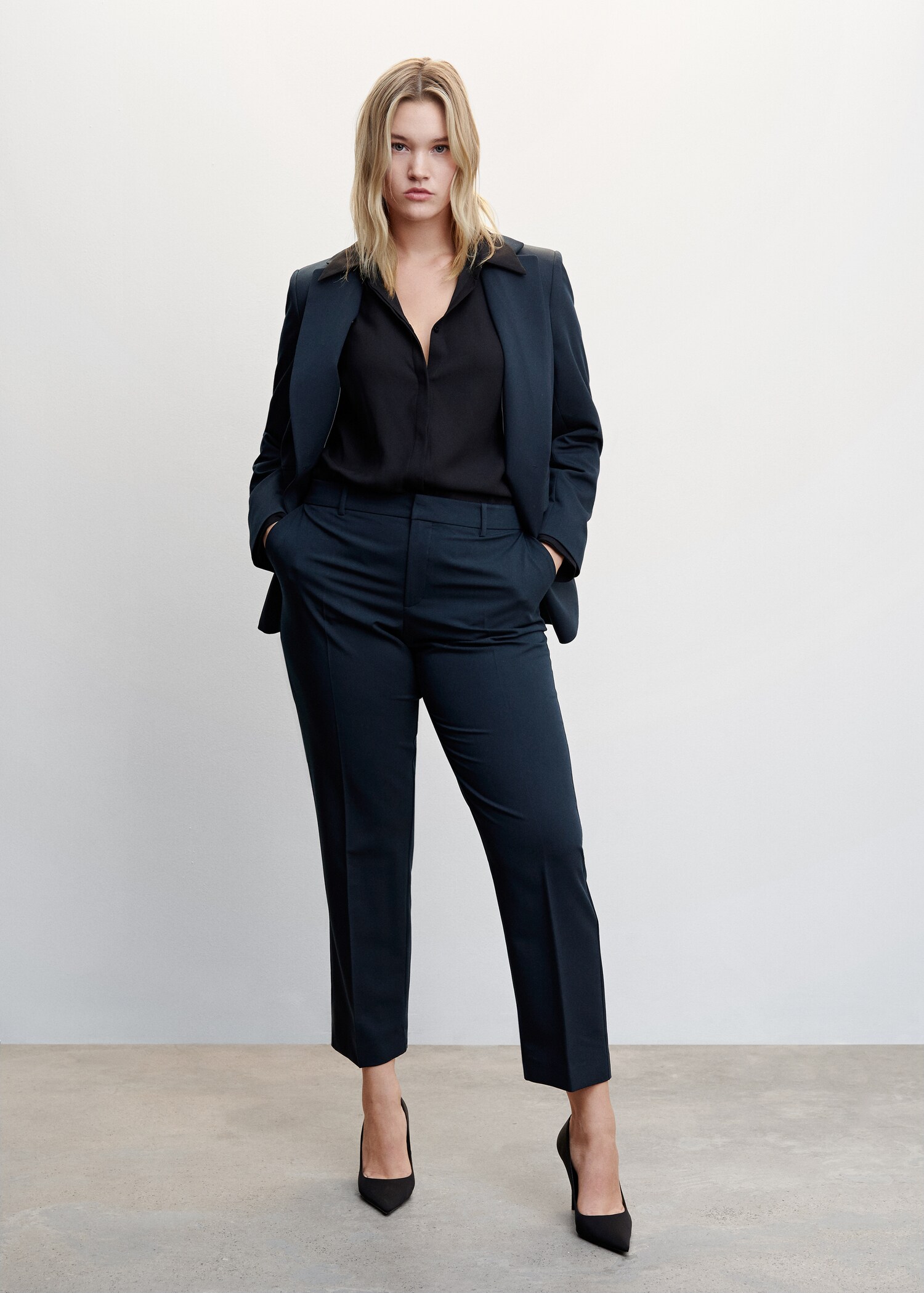 Straight suit pants - Details of the article 3