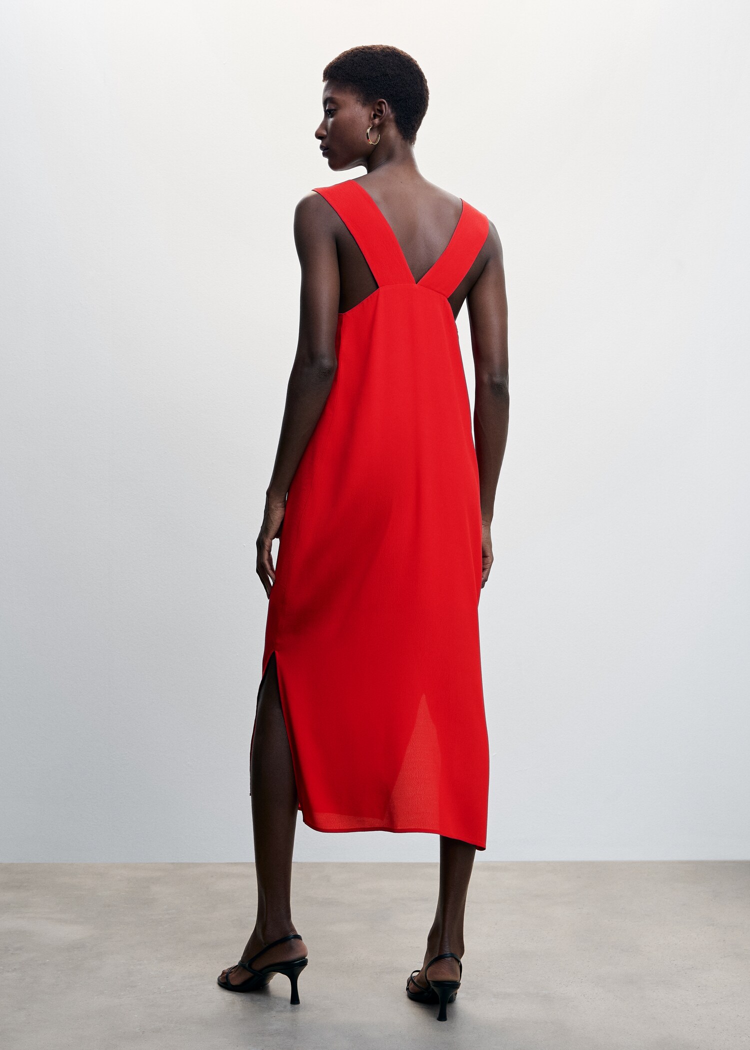 Vestido escote espalda - Reverso del artículo