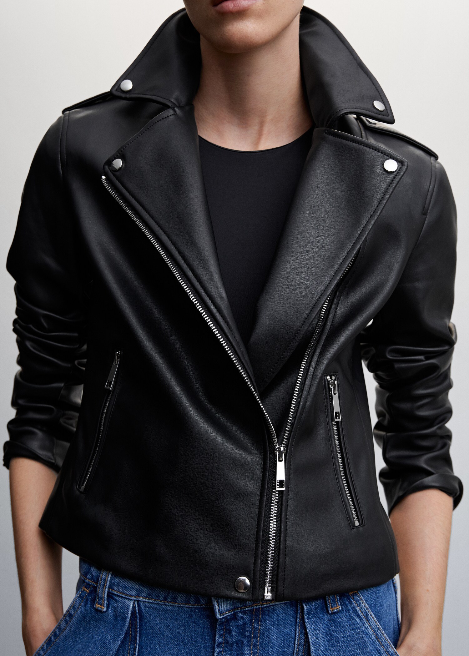 Cazadora biker efecto piel - Plano medio