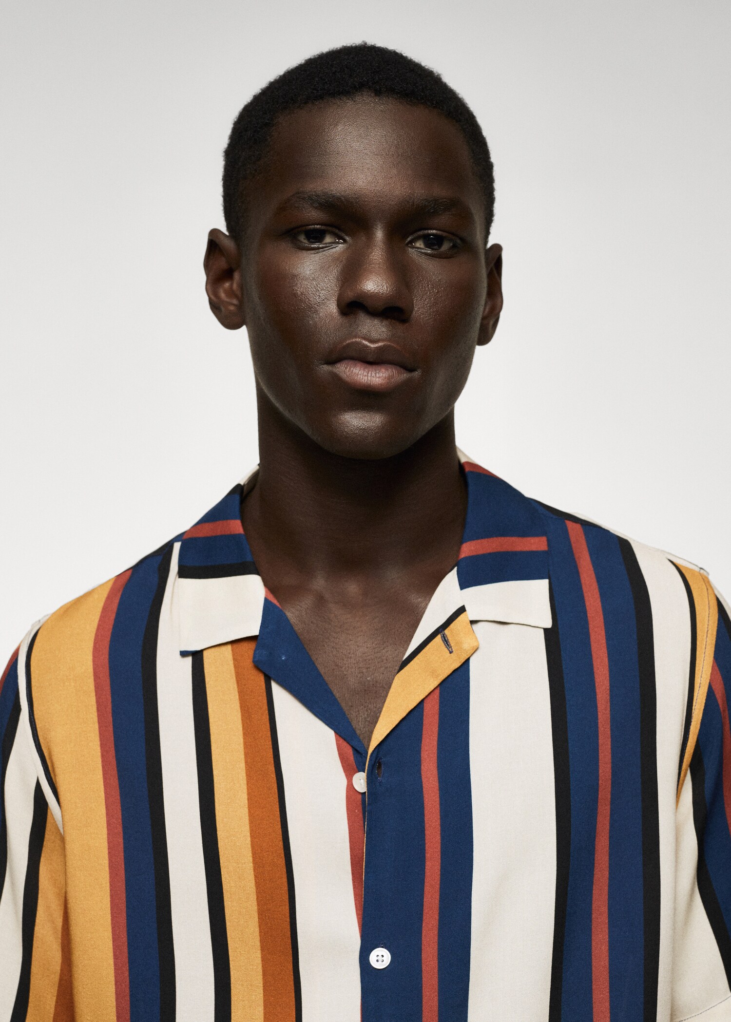 Camisa fluida riscas - Pormenor do artigo 1