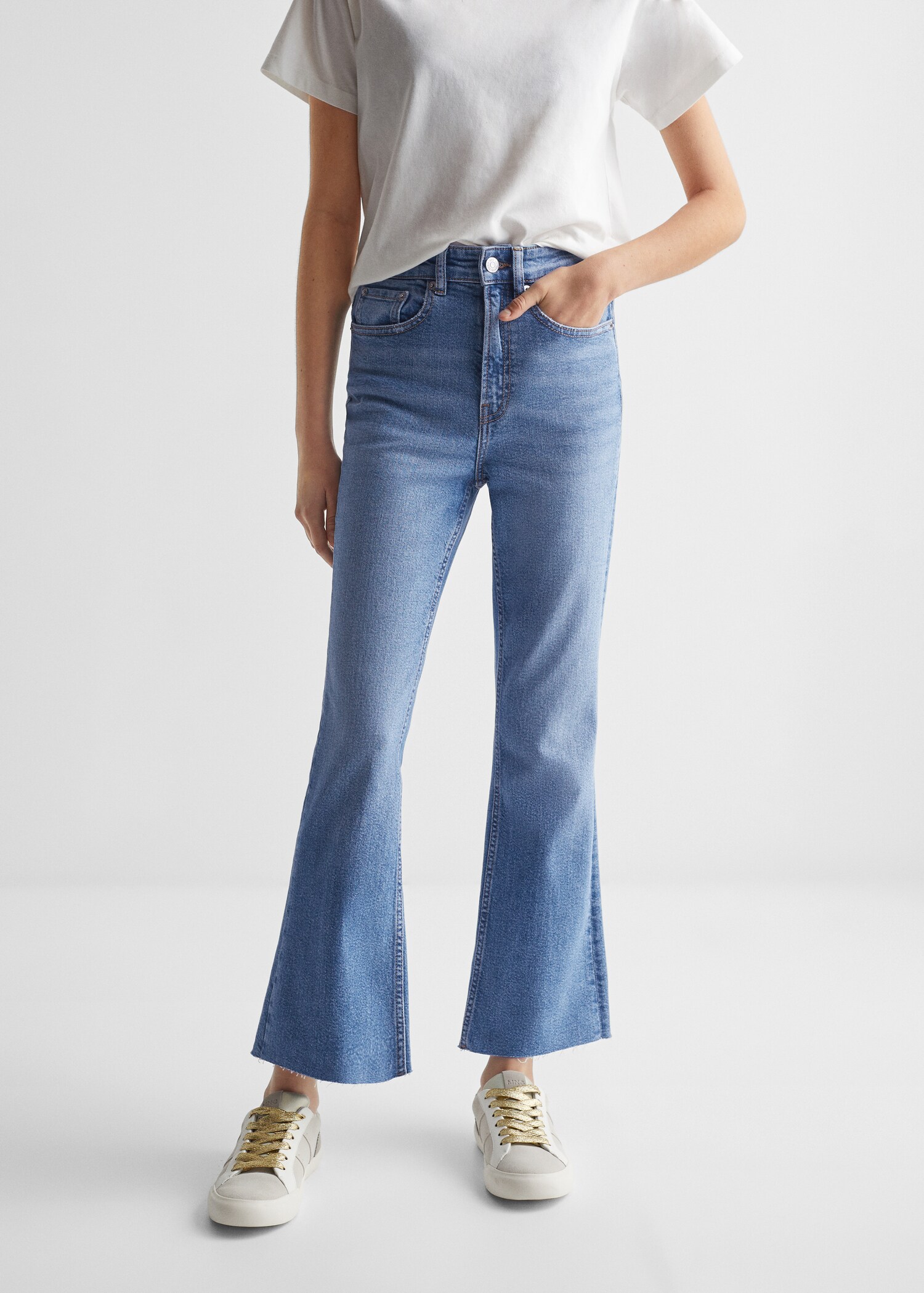 Flared jeans - Details of the article 6