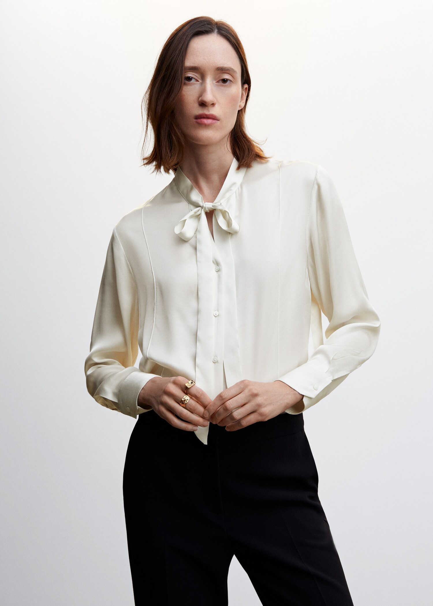 Tie-neck blouse - Medium plane