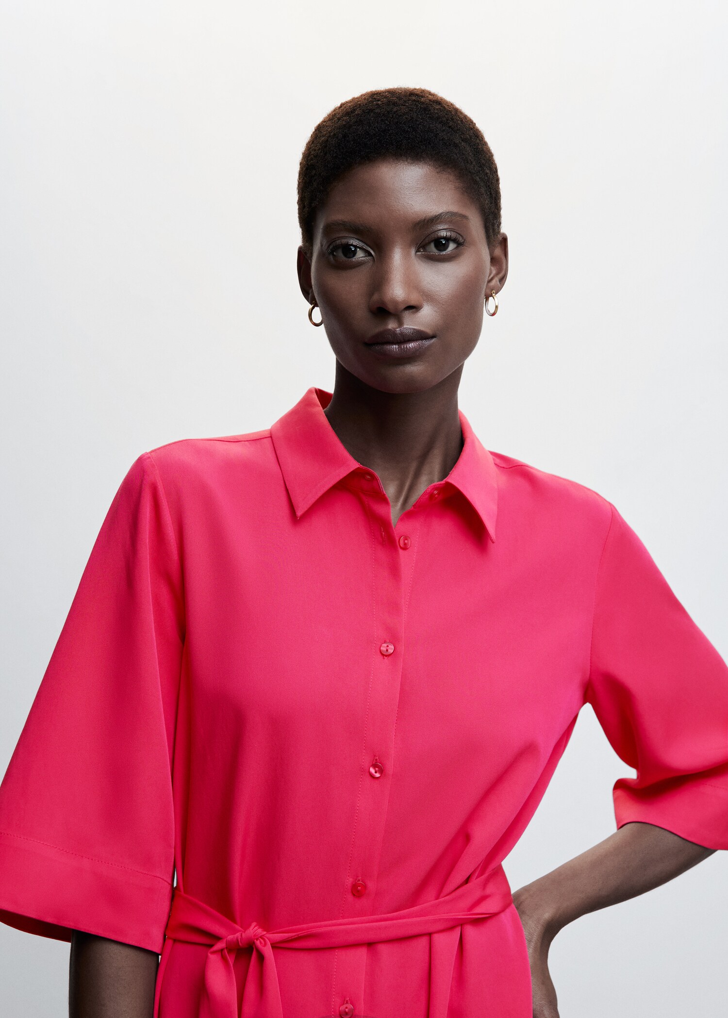 Vestido camiseiro laço - Pormenor do artigo 1