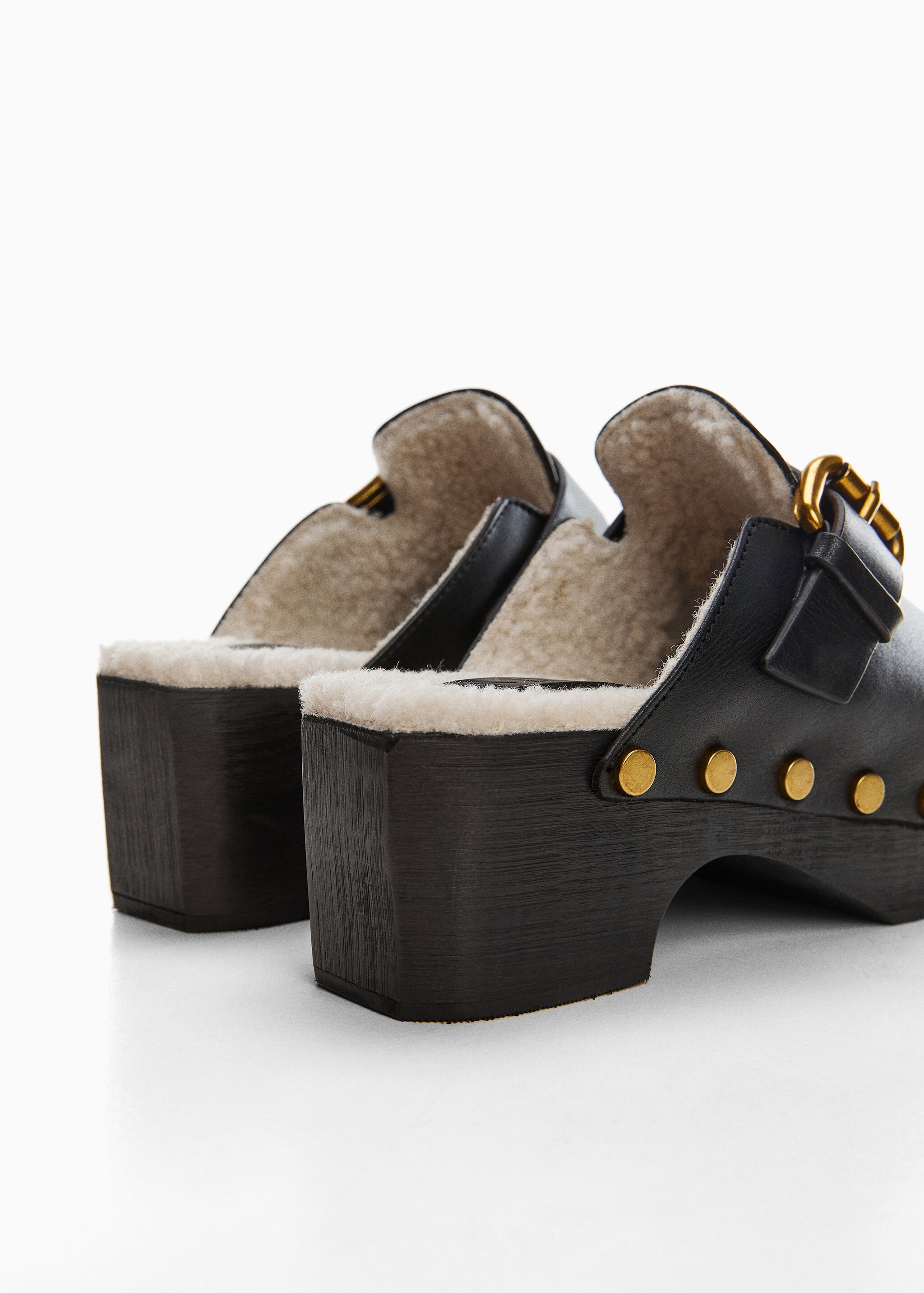 Sheepskin clogs with fur-effect lining - Details of the article 2
