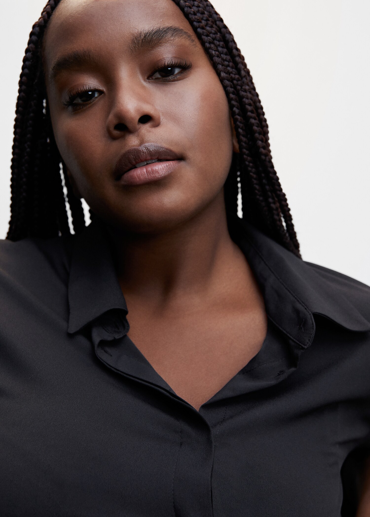 Buttoned flowy shirt - Details of the article 4