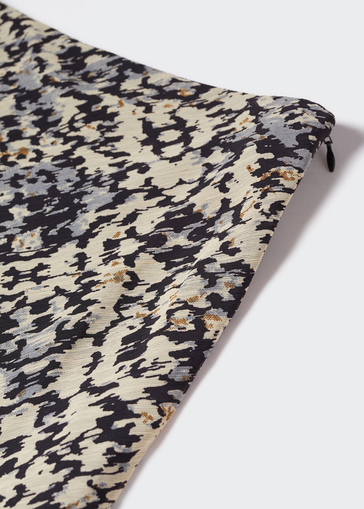 Printed long skirt - Details of the article 8