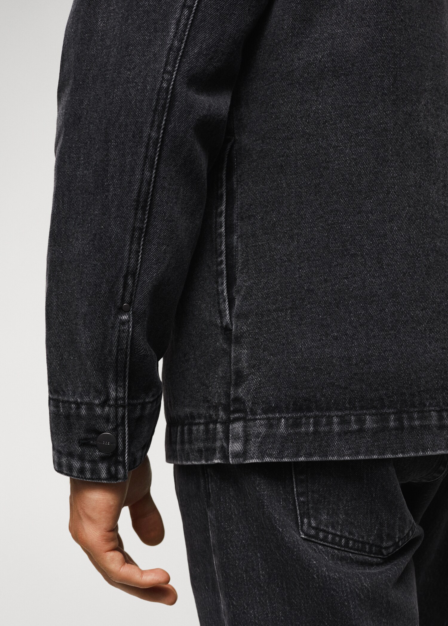 Pocket denim overshirt - Details of the article 4