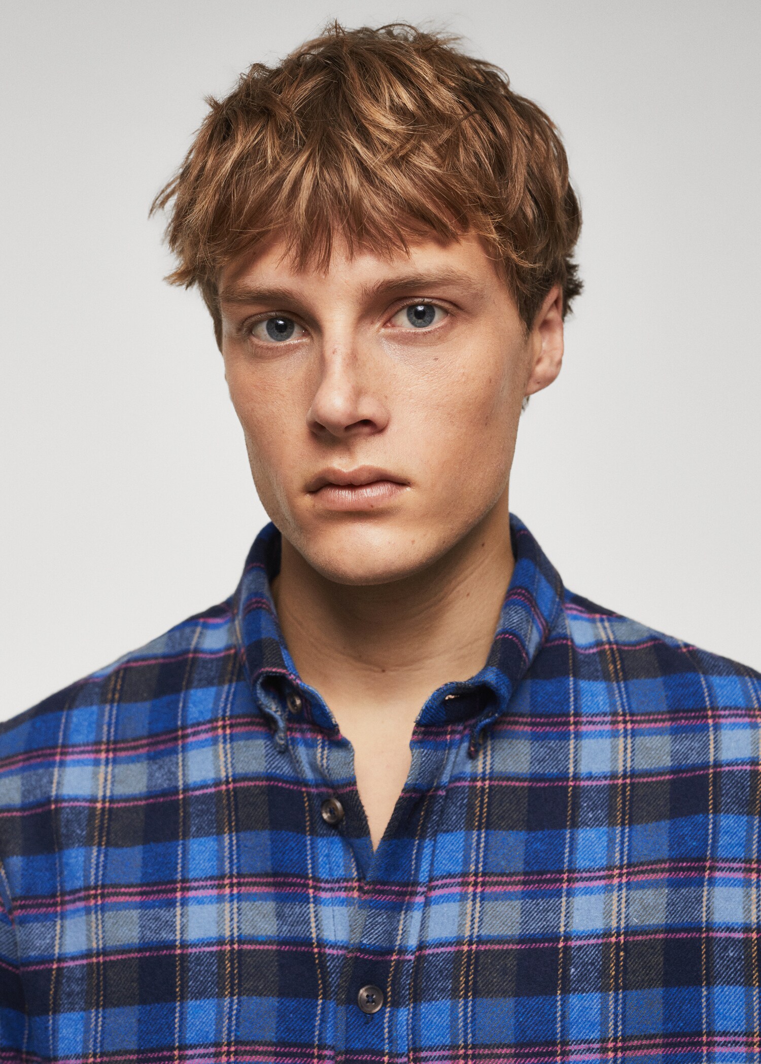 Checked flannel shirt - Details of the article 1