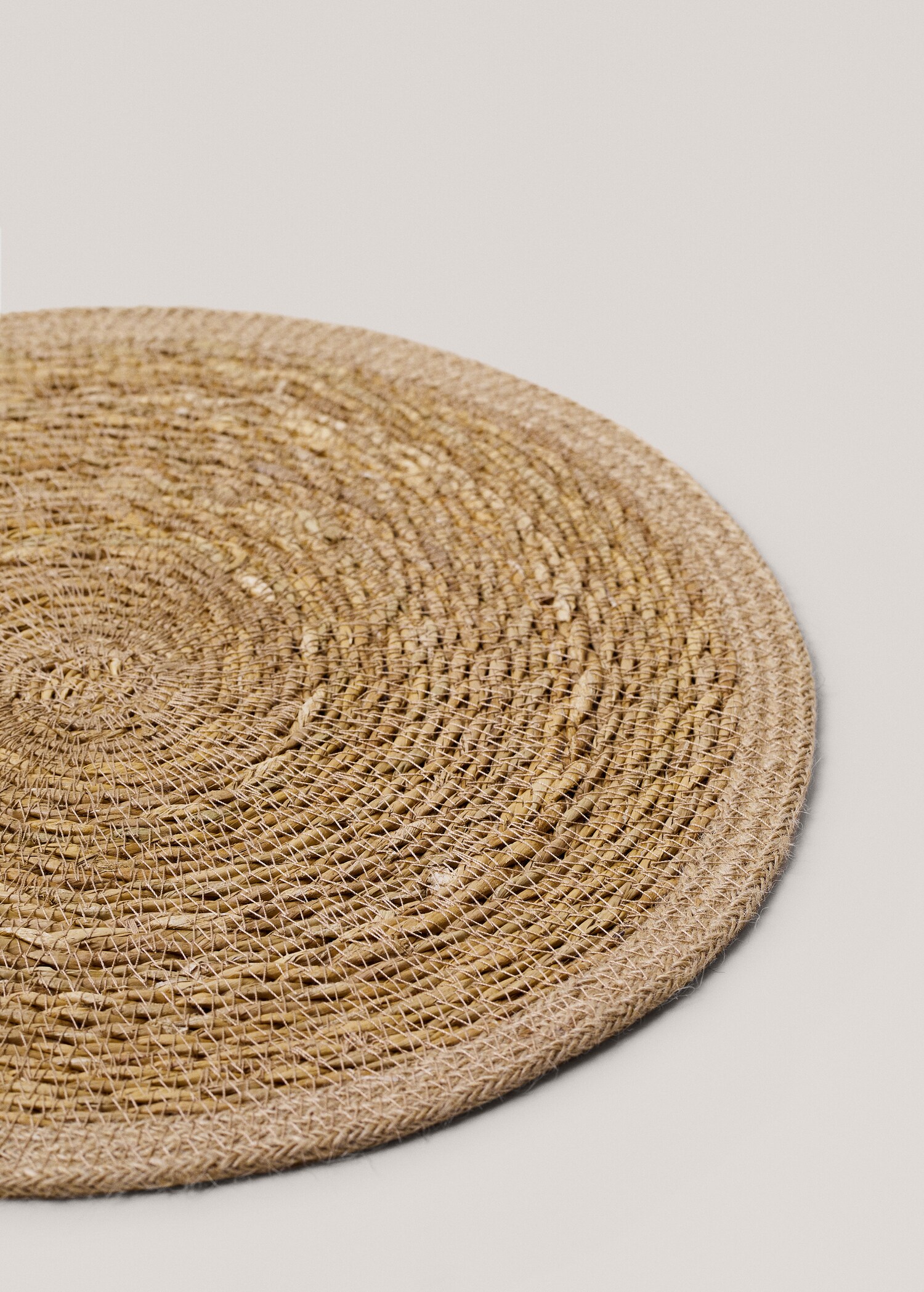 Natural fiber round placemat - Details of the article 1