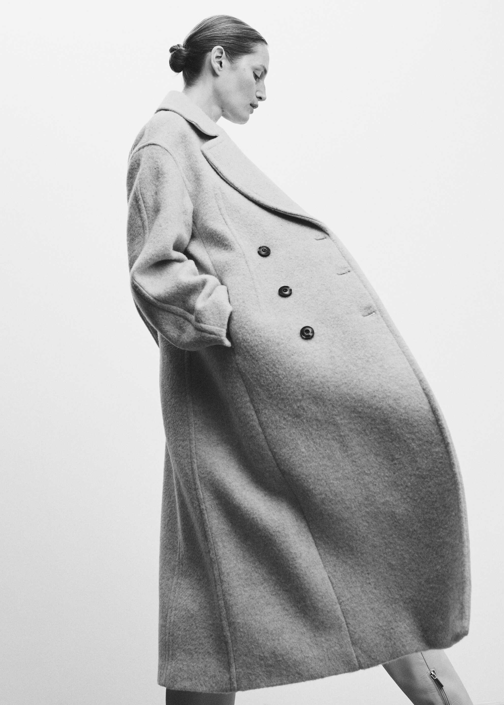 Zweireihiger Mantel aus Woll-Mix - Detail des Artikels 2