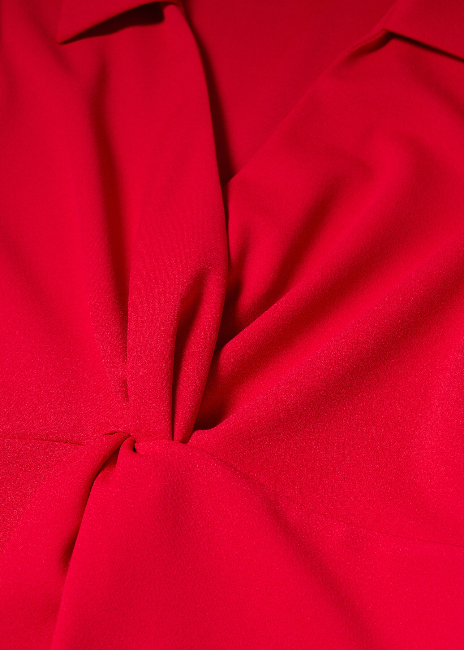 Hemdblusenkleid mit Knotendetail - Detail des Artikels 8