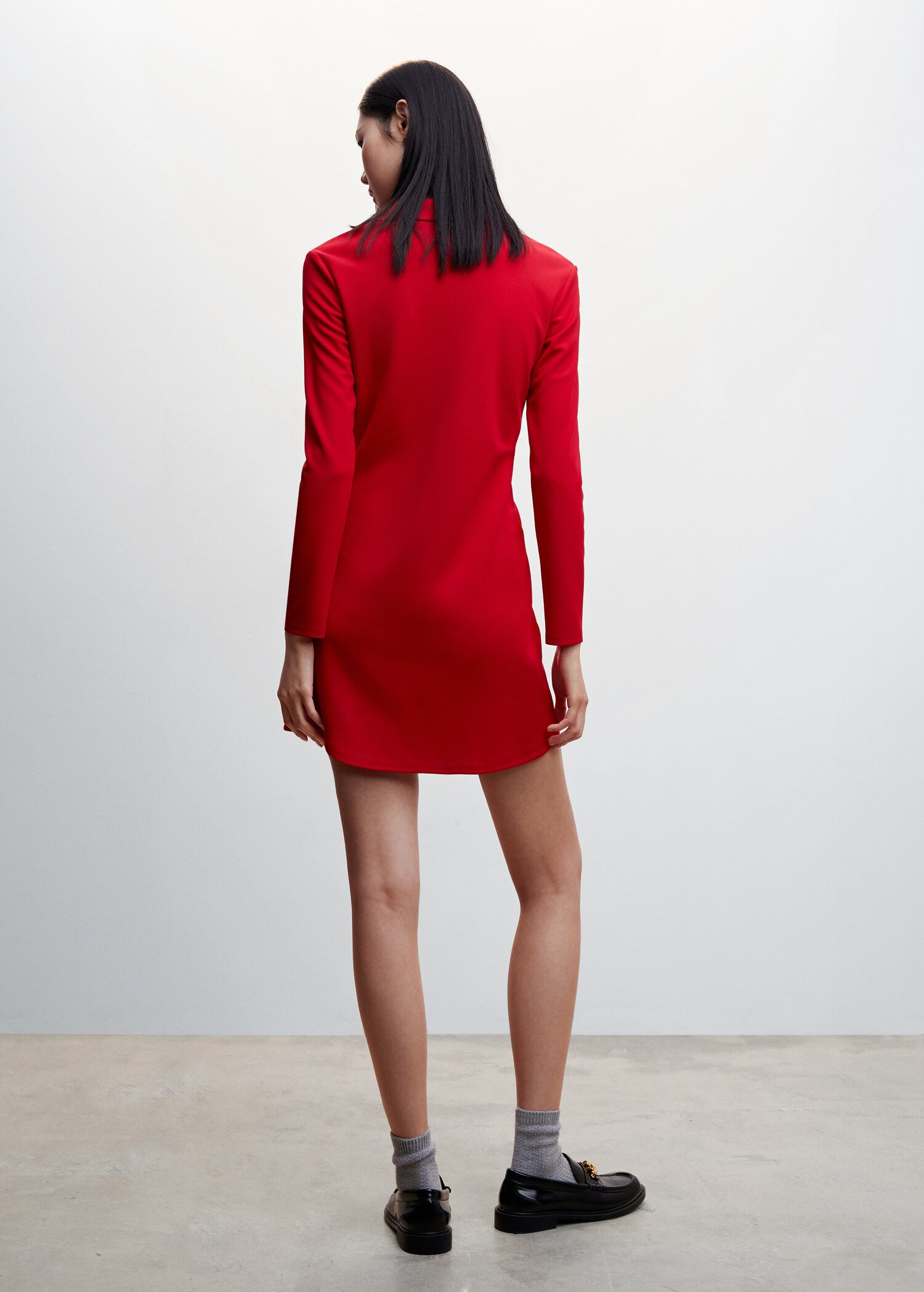 Hemdblusenkleid mit Knotendetail - Rückseite des Artikels