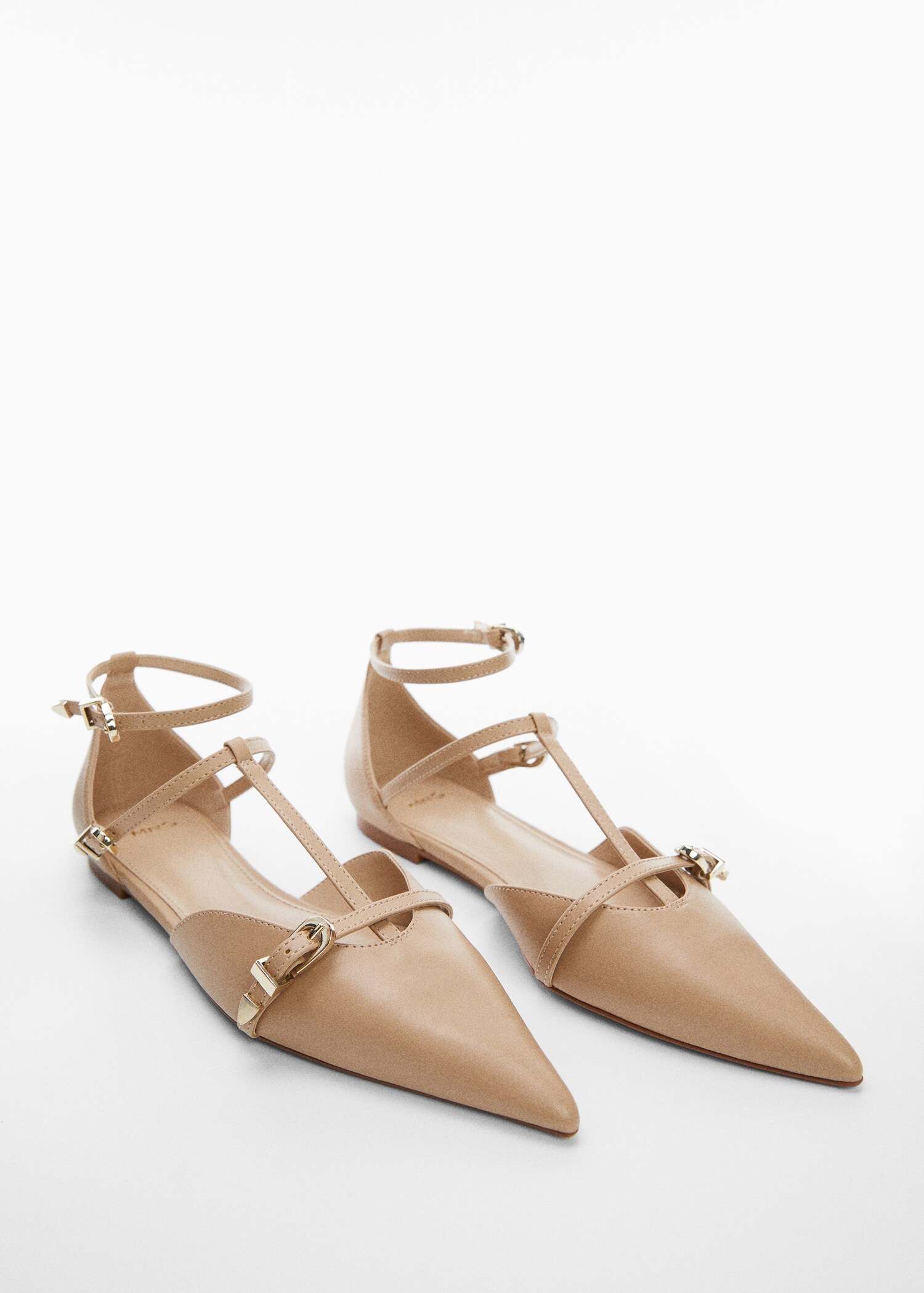 Zapato punta hebilla decorativa - Plano medio