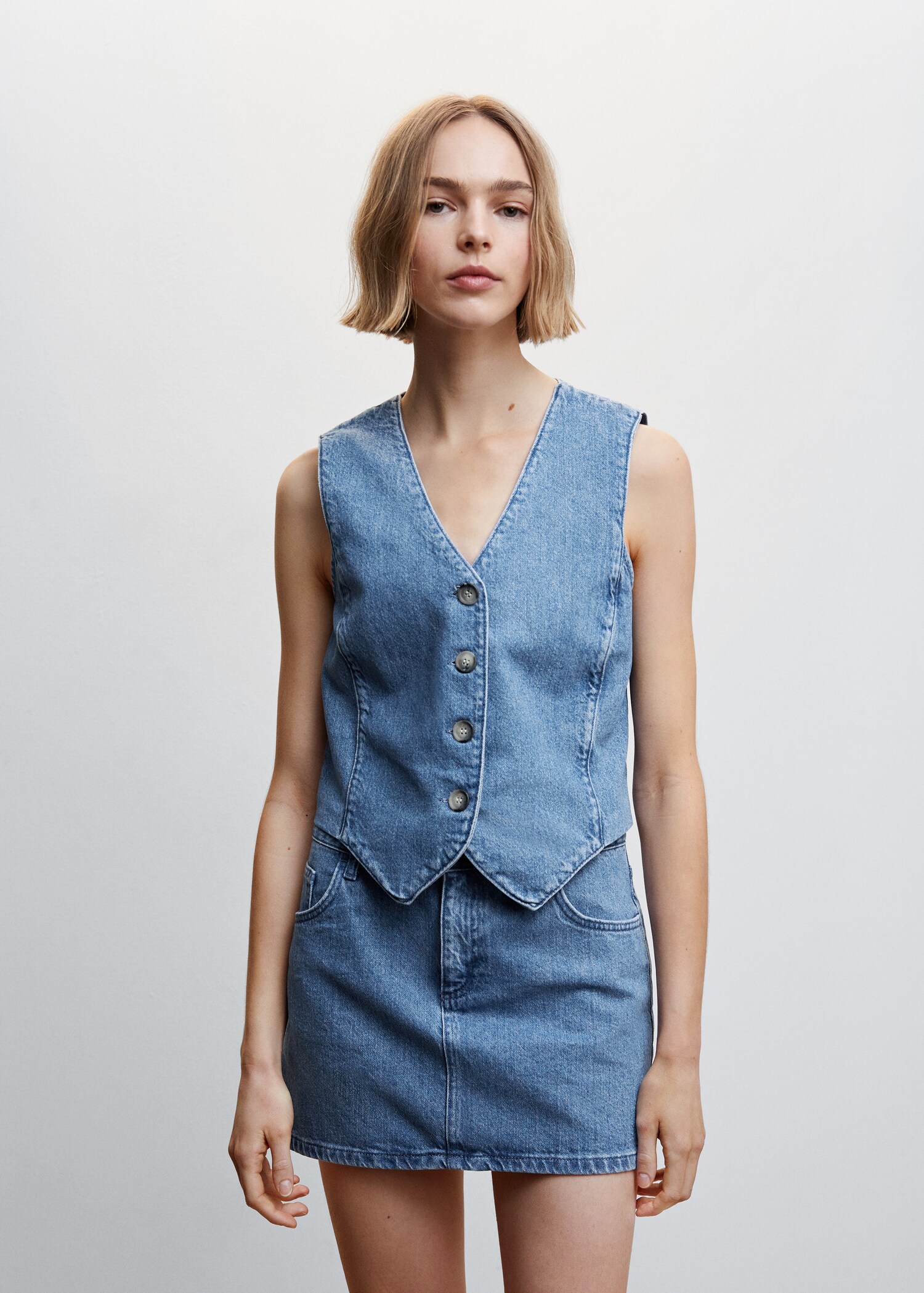 Denim gilet with seams - Medium plane