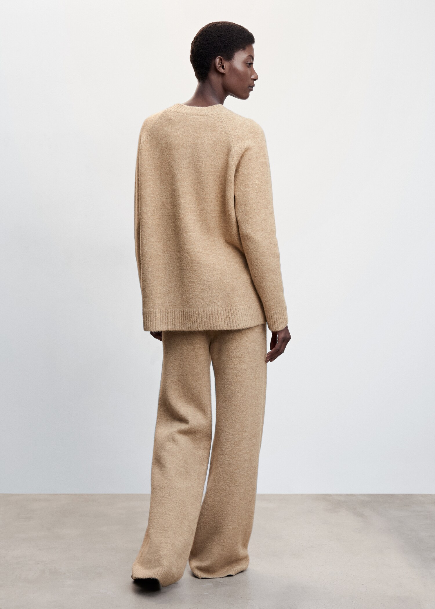 Oversize knit sweater - Reverse of the article