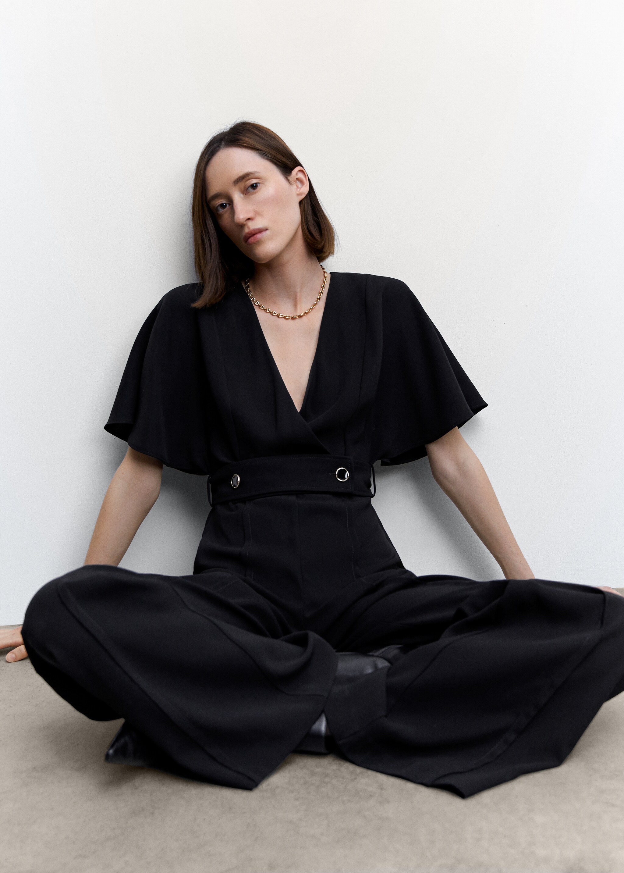 Buttoned long jumpsuit - Details of the article 2