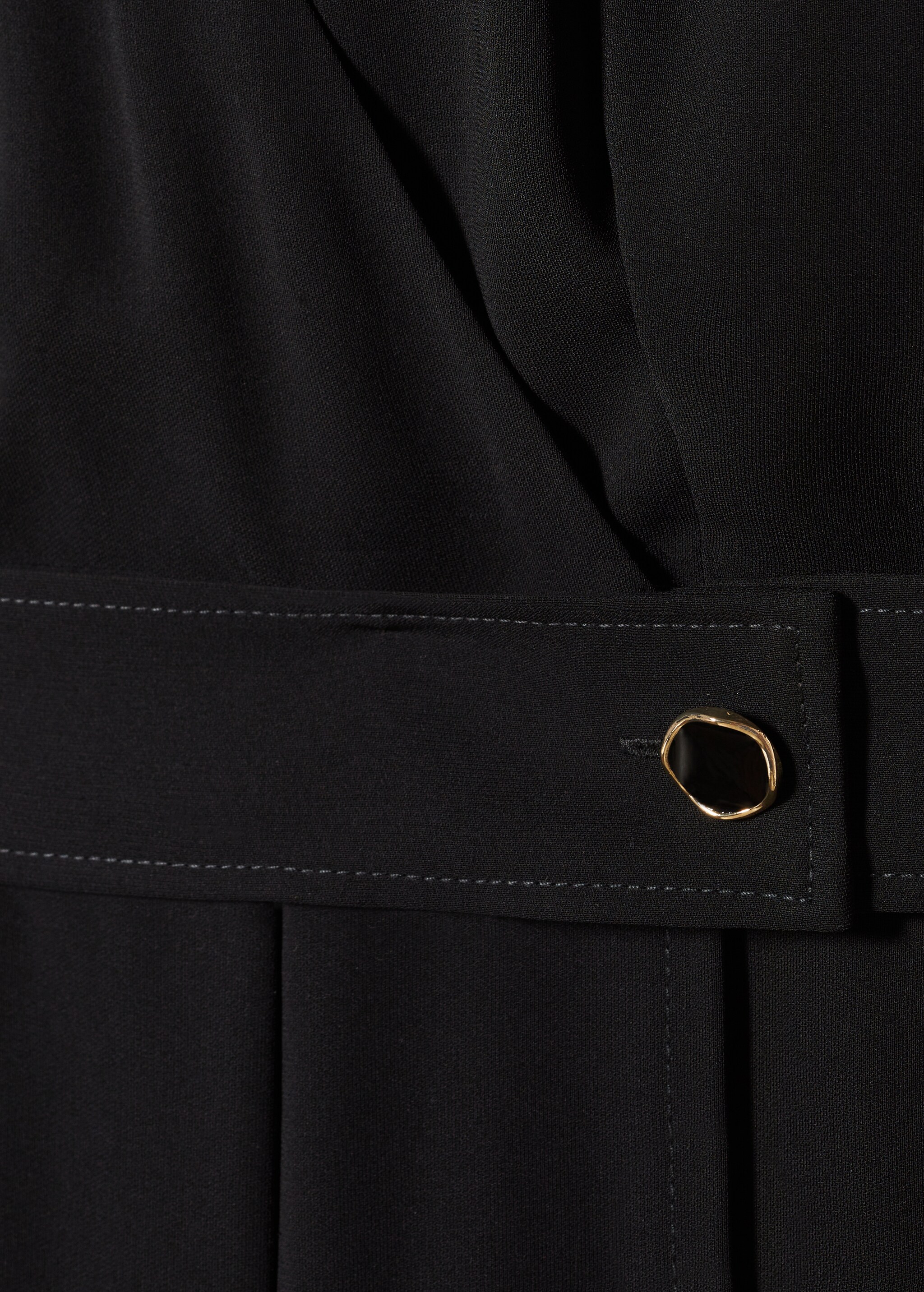 Buttoned long jumpsuit - Details of the article 8