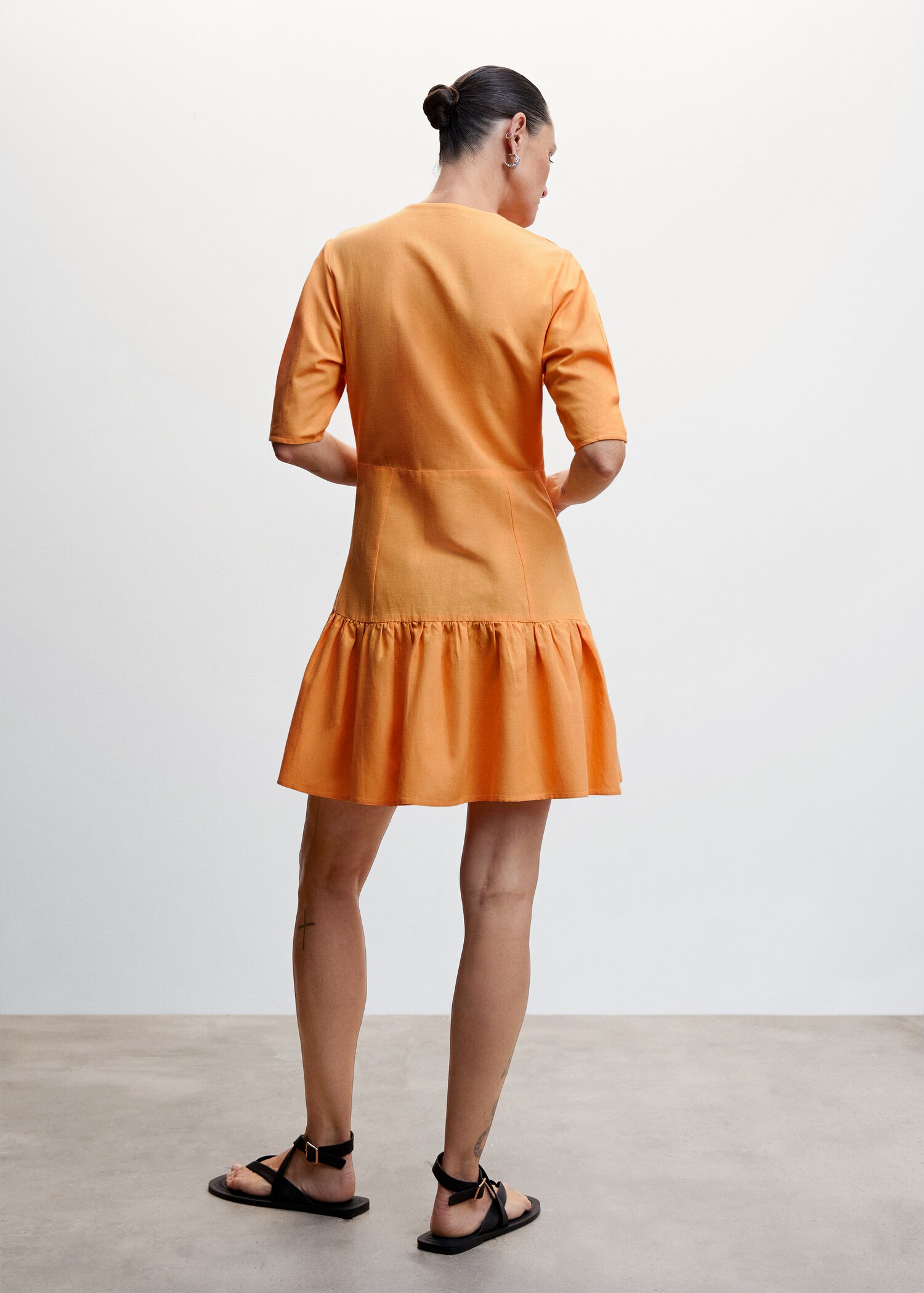 Fluted hem dress - Reverse of the article