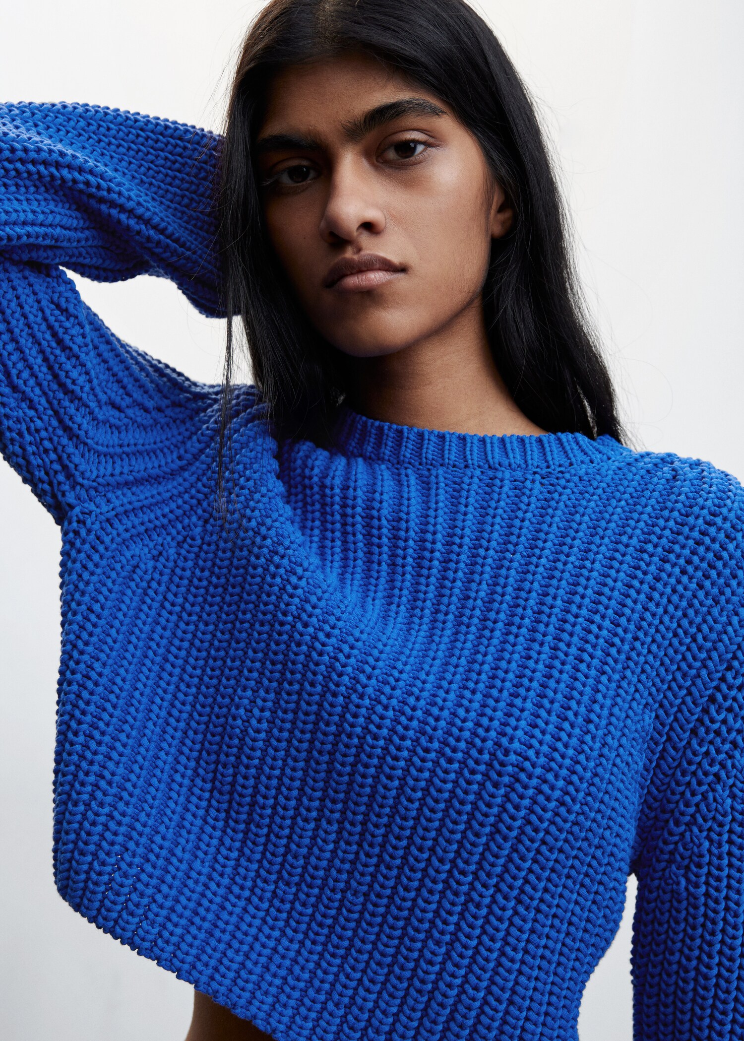 Round-neck cropped jumper - Details of the article 1