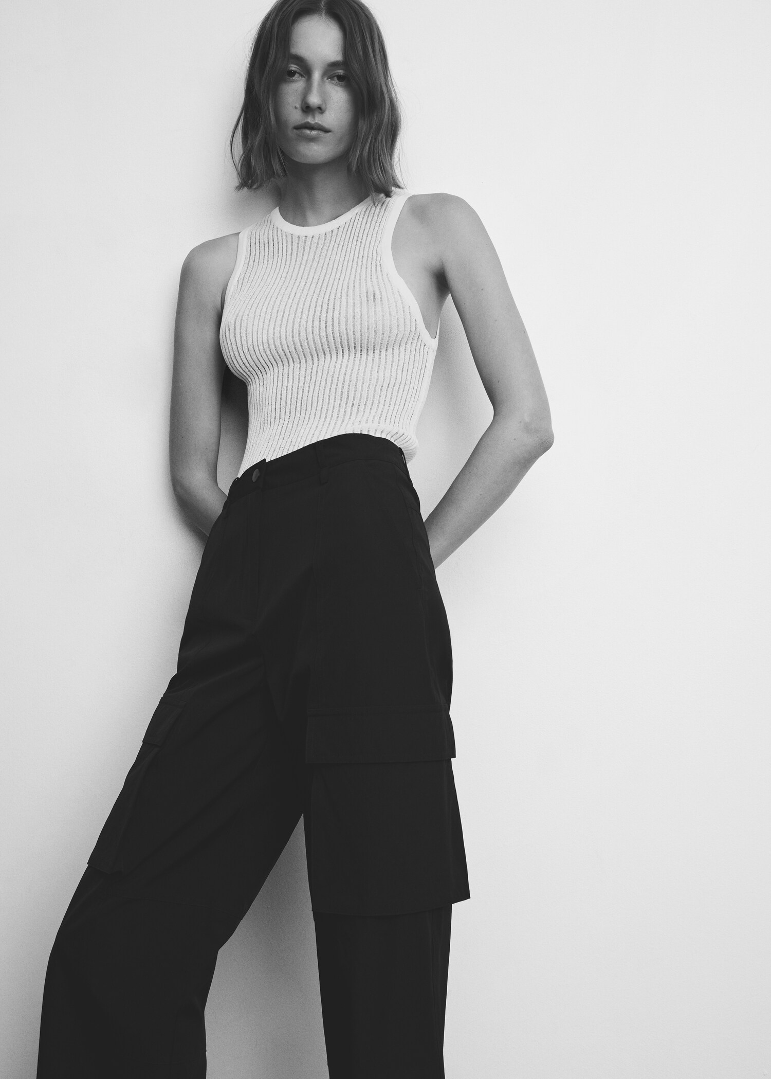 Cargo pants with pocket - Details of the article 2