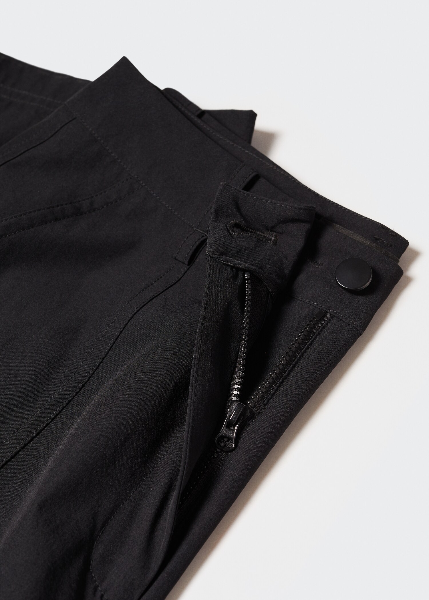 Cargo pants with pocket - Details of the article 8